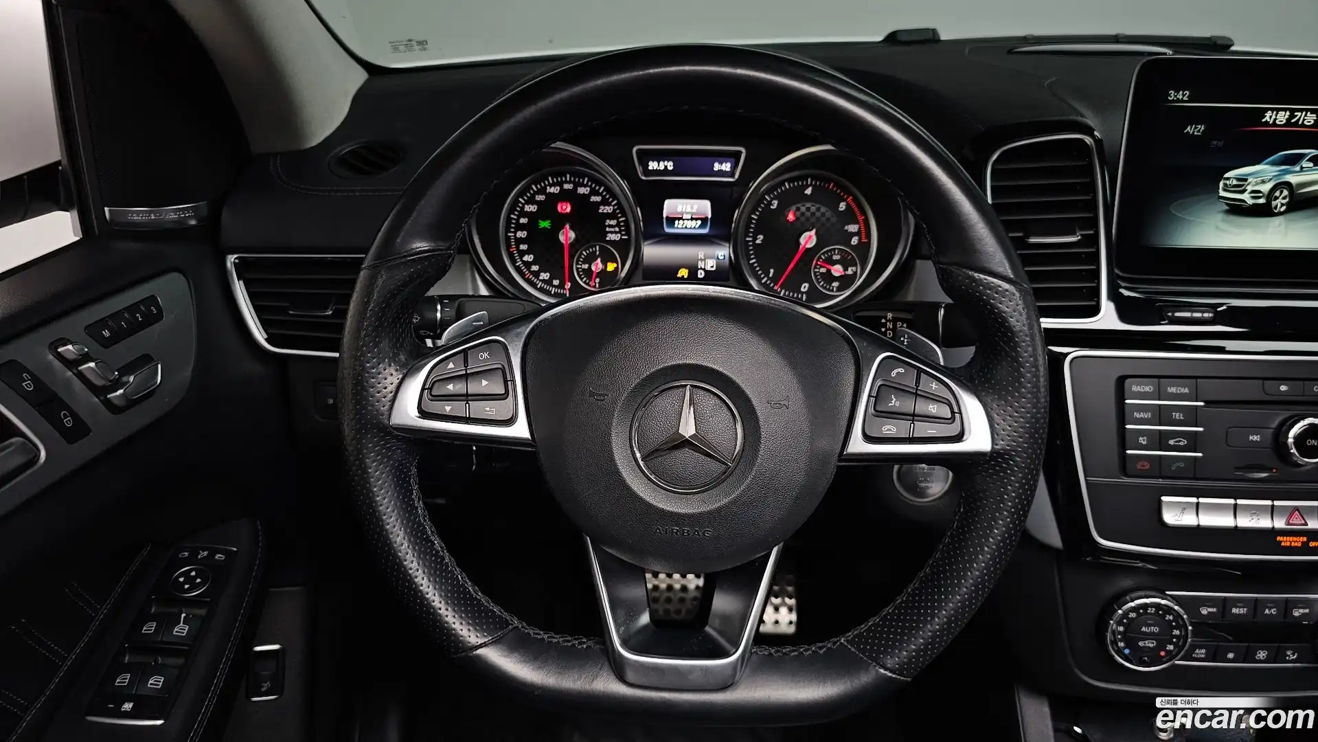 GLE-Class Mercedes-Benz 2016.10-OPTION-017