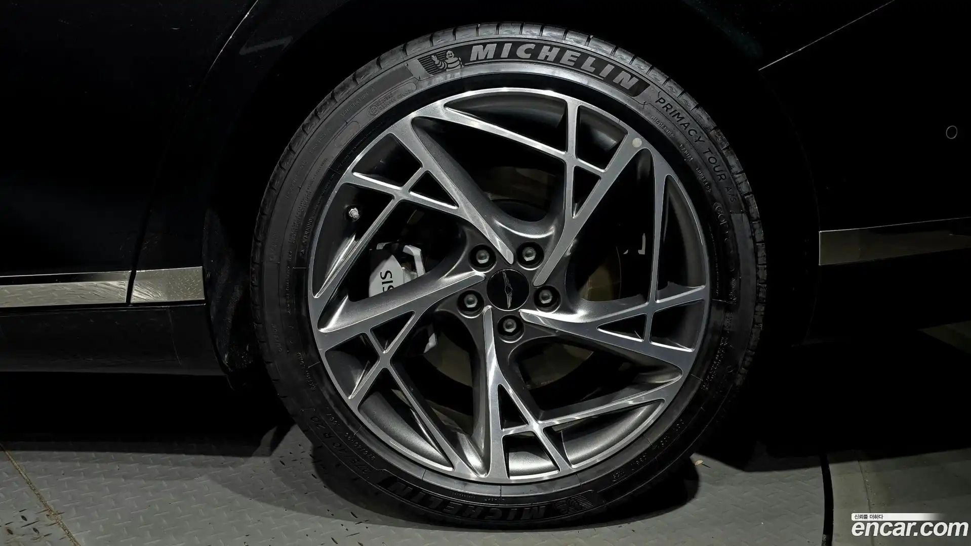G90 Genesis 2025.8-OUTER-031