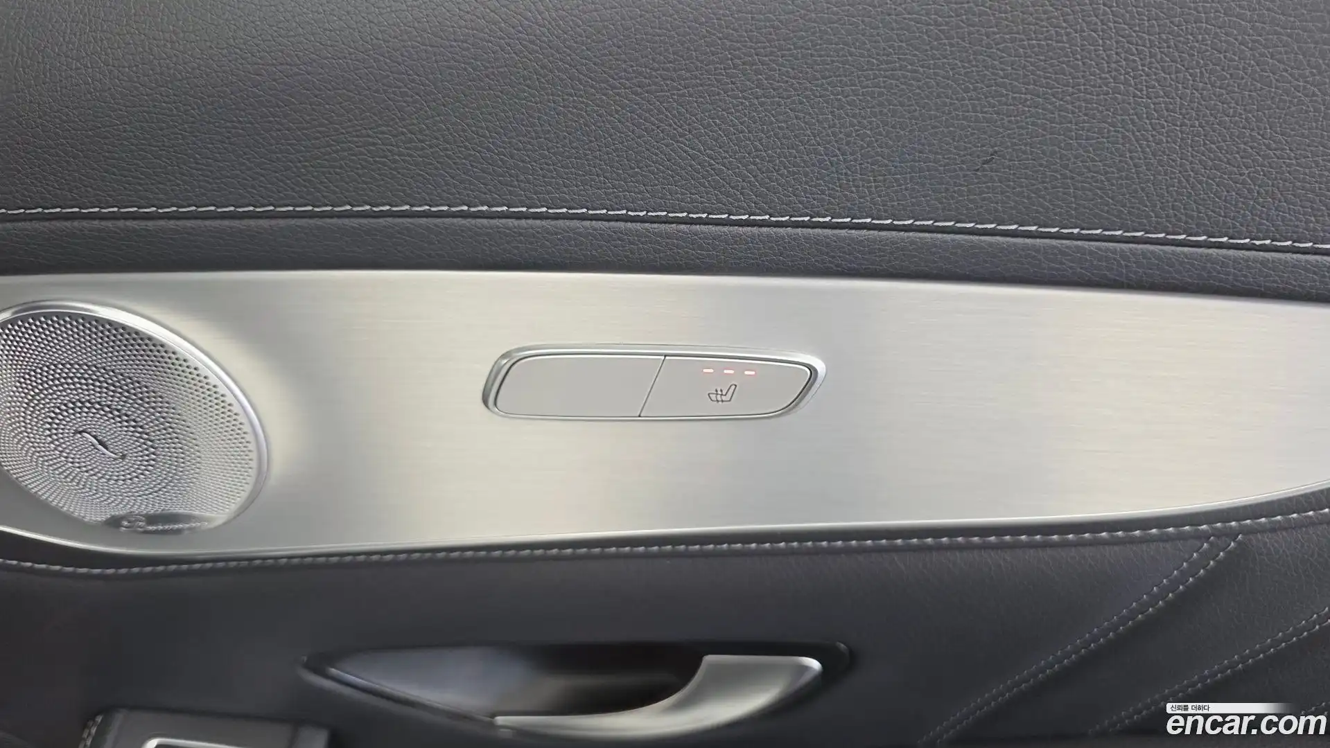 GLC-Class Mercedes-Benz 2019.11-OPTION-022