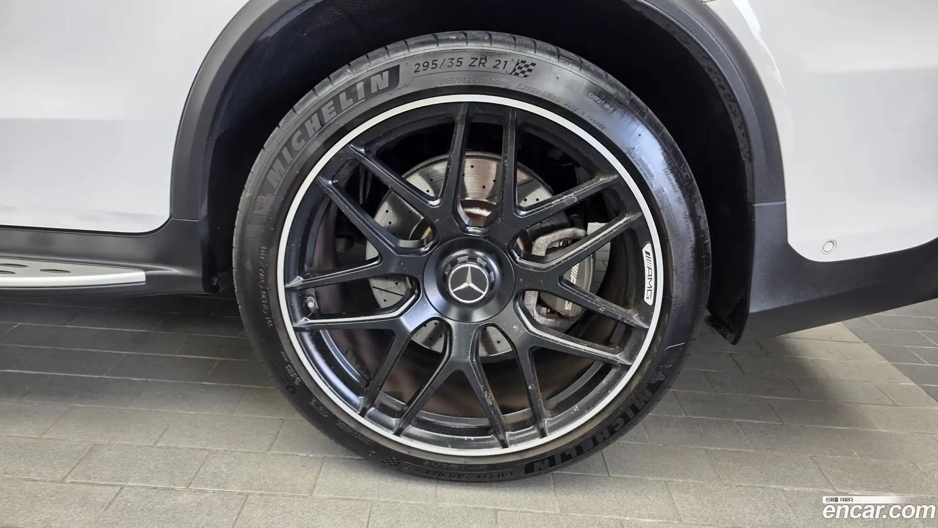 GLC-Class Mercedes-Benz 2019.11-OUTER-031