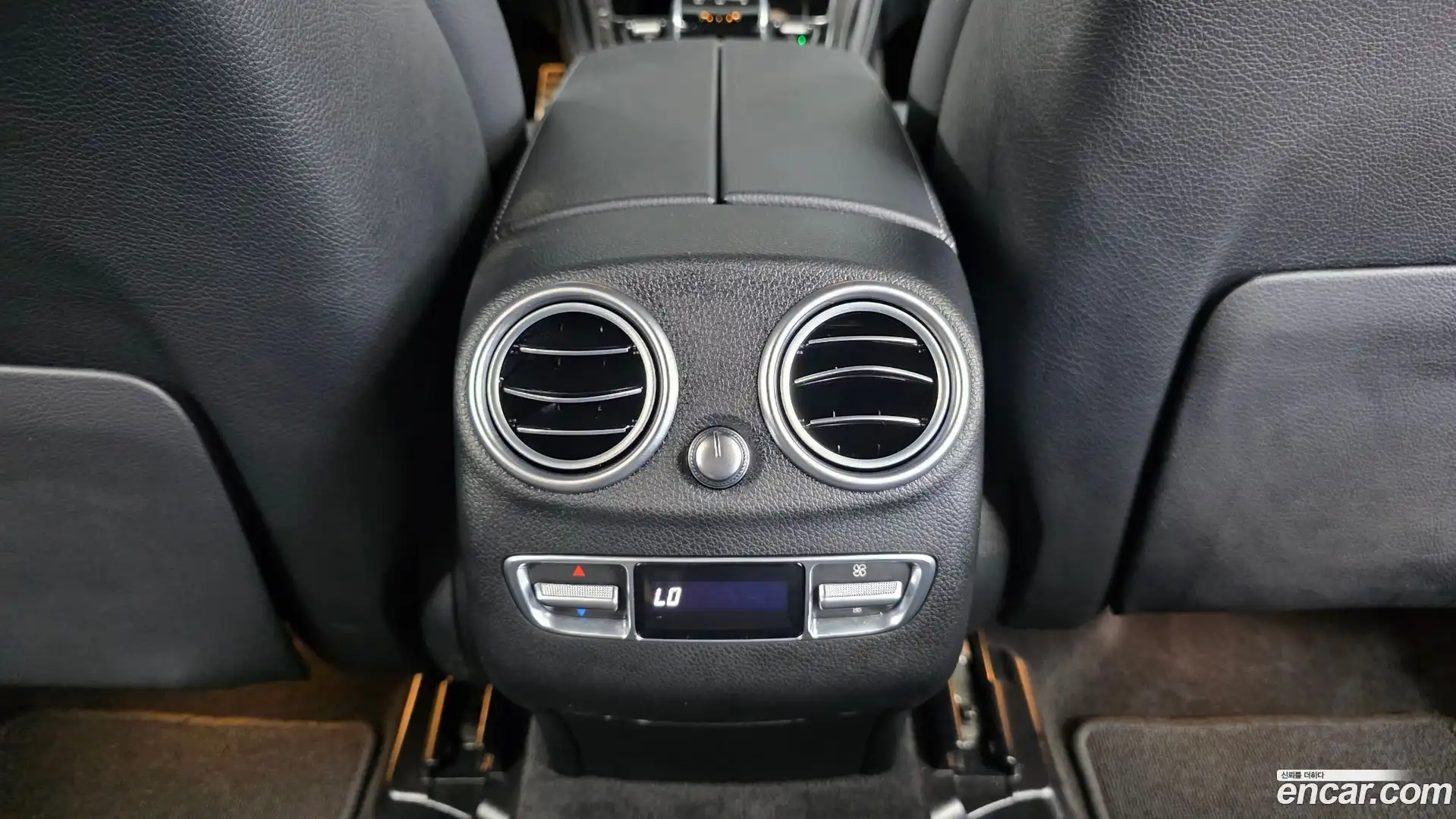 GLC-Class Mercedes-Benz 2019.11-OPTION-044