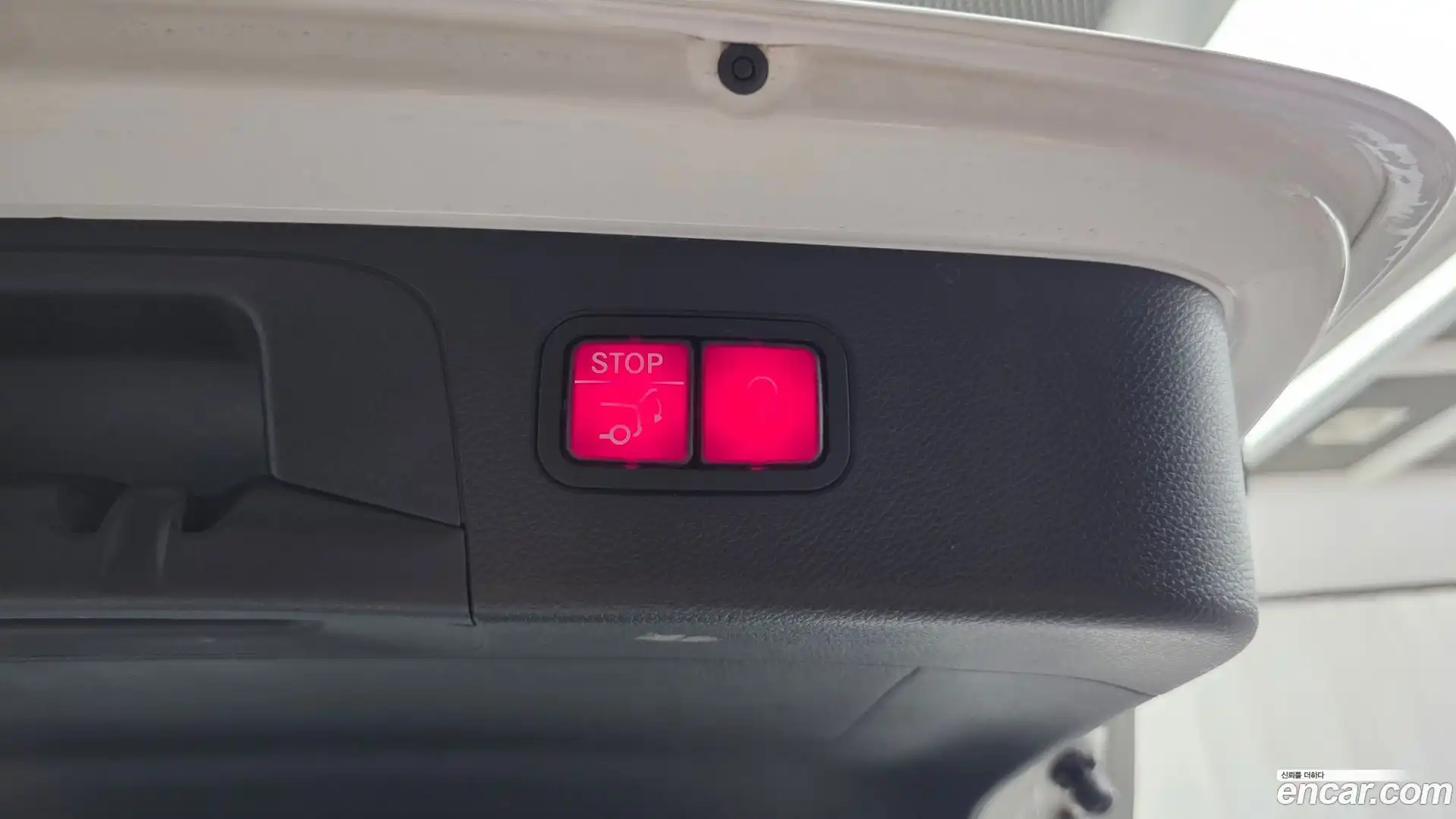 GLC-Class Mercedes-Benz 2019.11-OPTION-046