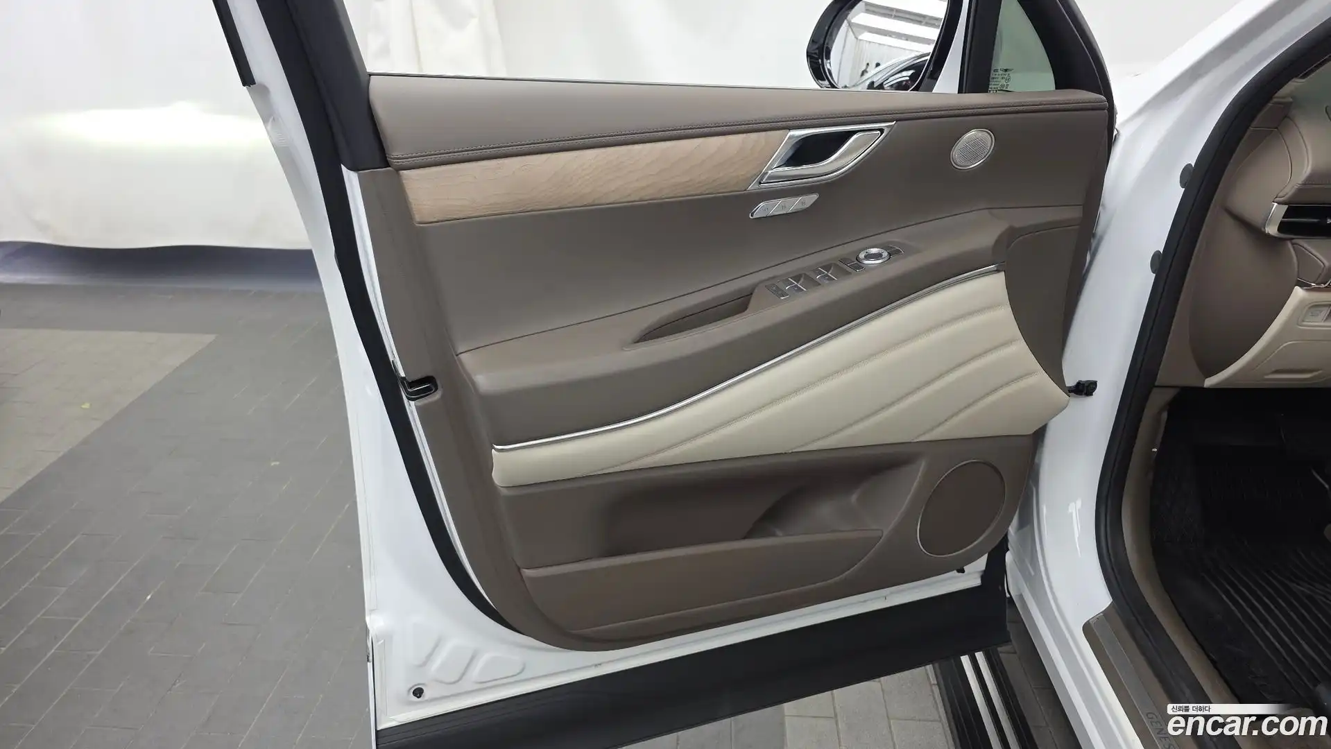 GV80 Genesis 2023.4-INNER-034