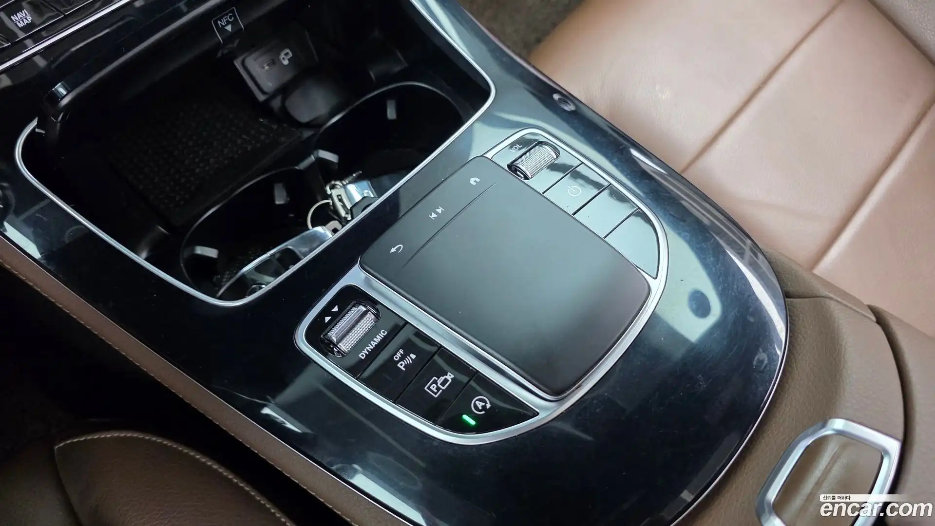E-Class Mercedes-Benz 2021.5-OPTION-020