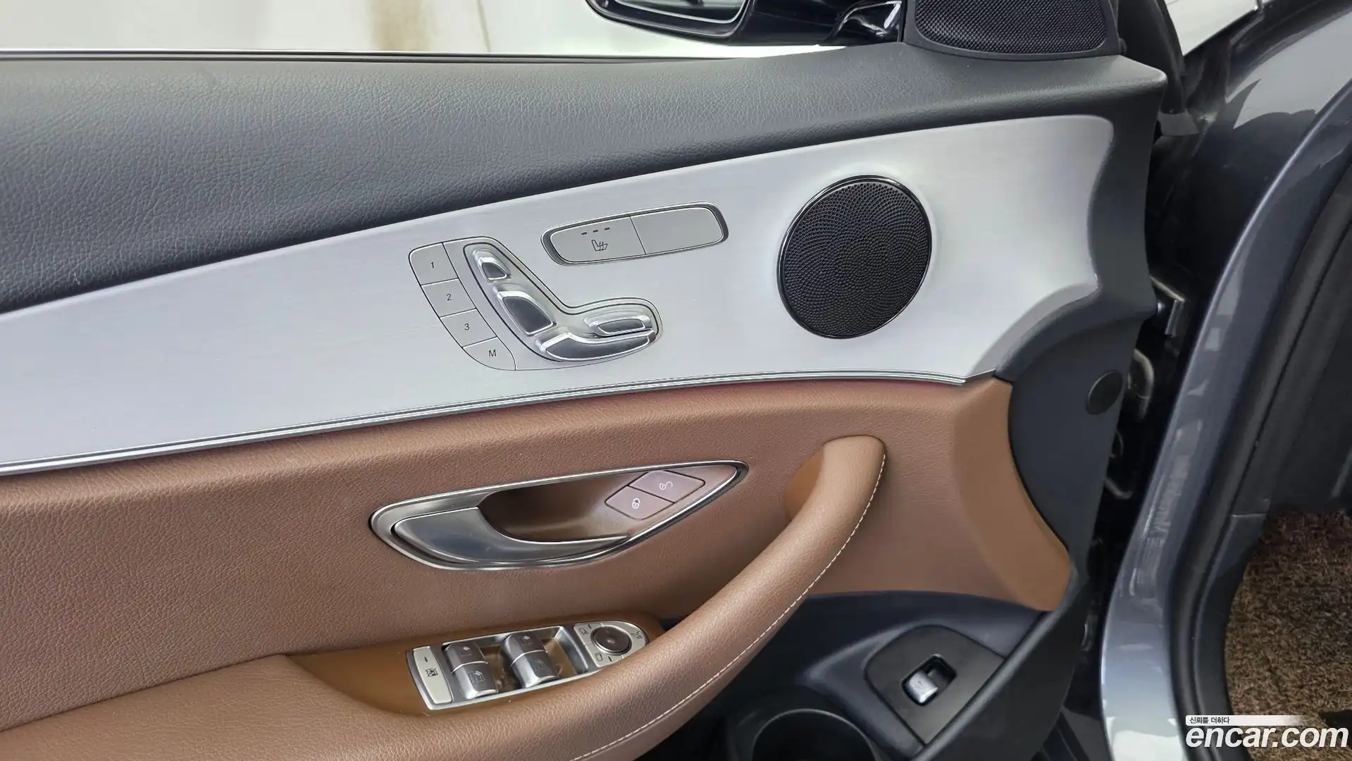 E-Class Mercedes-Benz 2021.5-OPTION-042