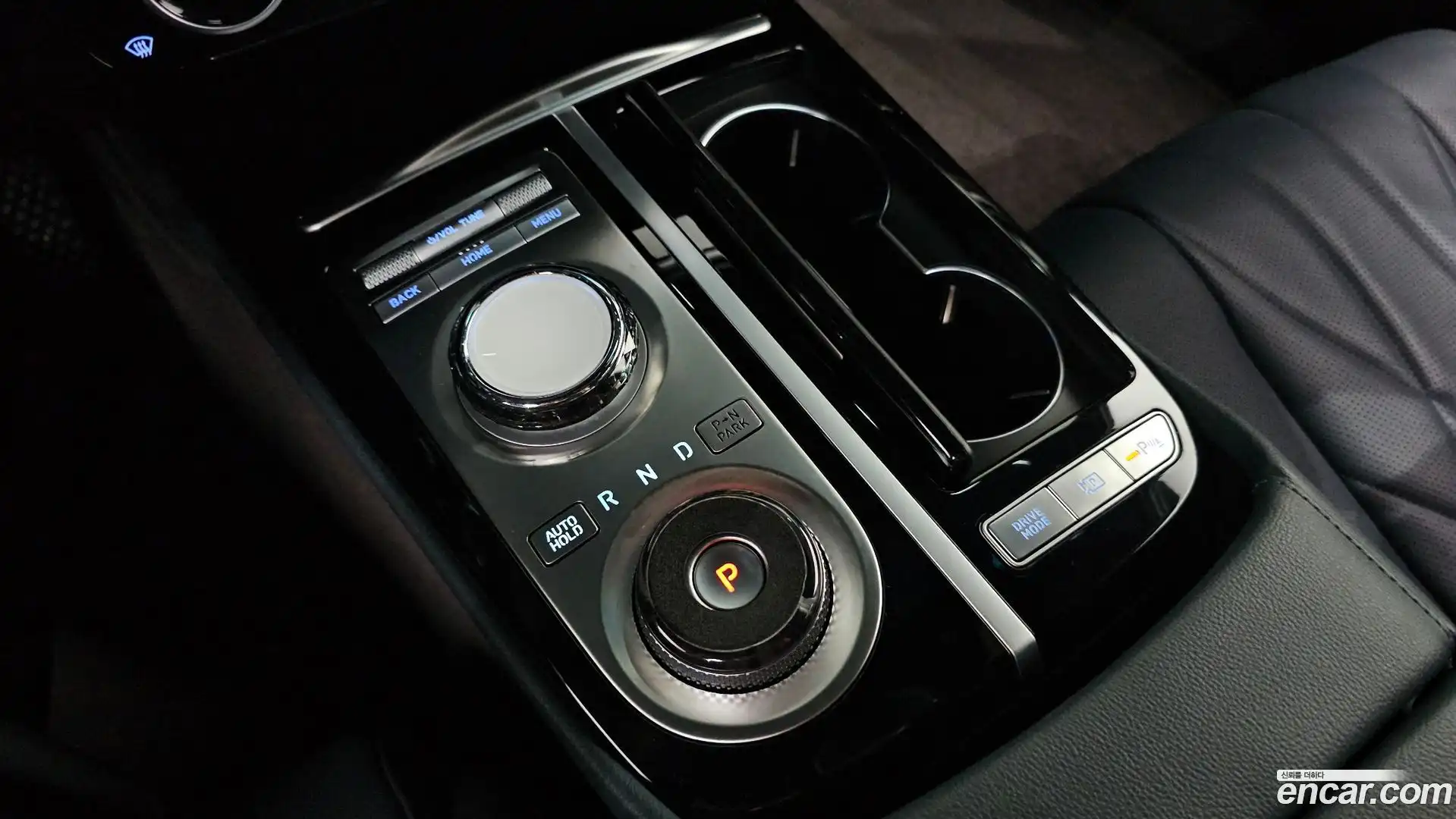 G80 Genesis 2023.1-INNER-009
