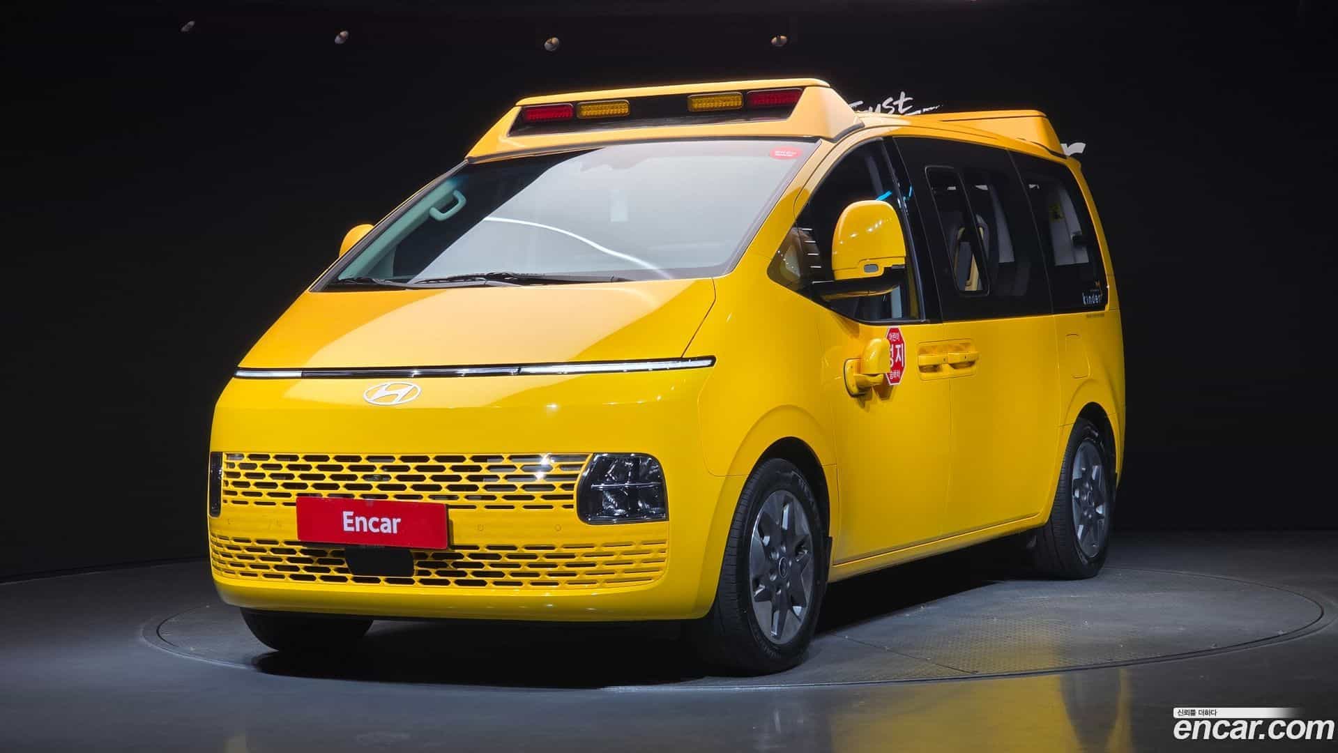 Staria Hyundai 2024.9-OUTER-001