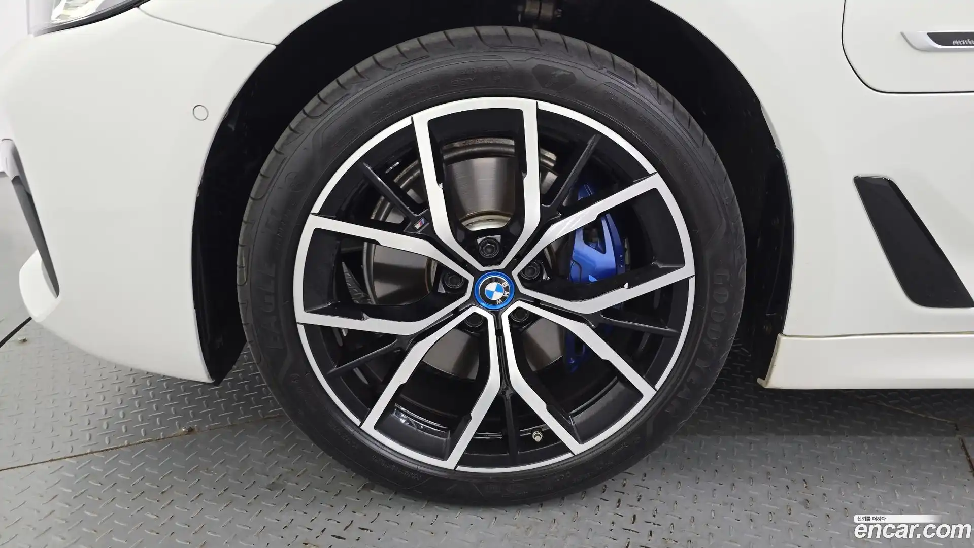 5-Series BMW 2023.7-OUTER-005