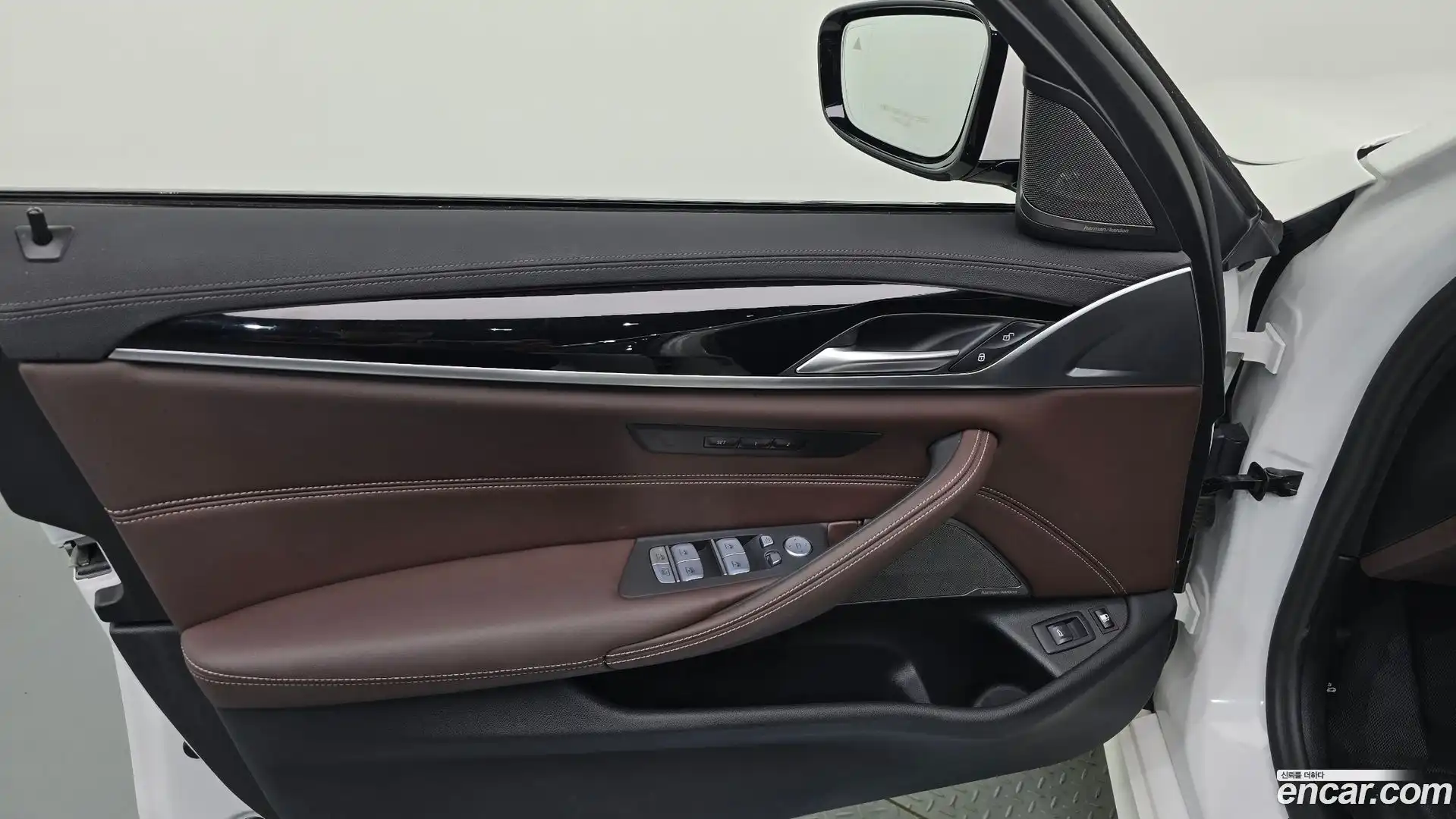 5-Series BMW 2023.7-INNER-034