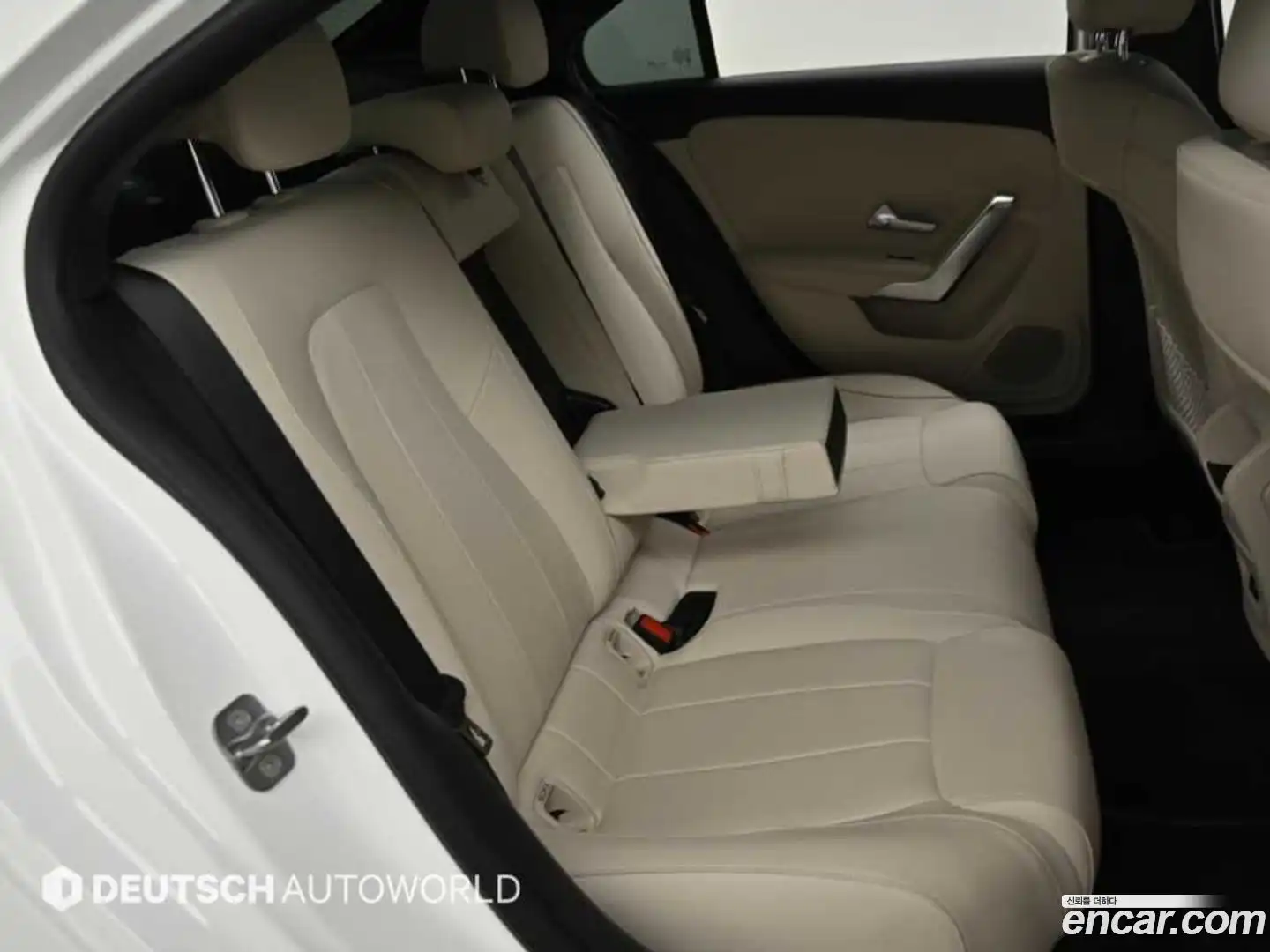 A-Class Mercedes-Benz 2024.7-OPTION-016