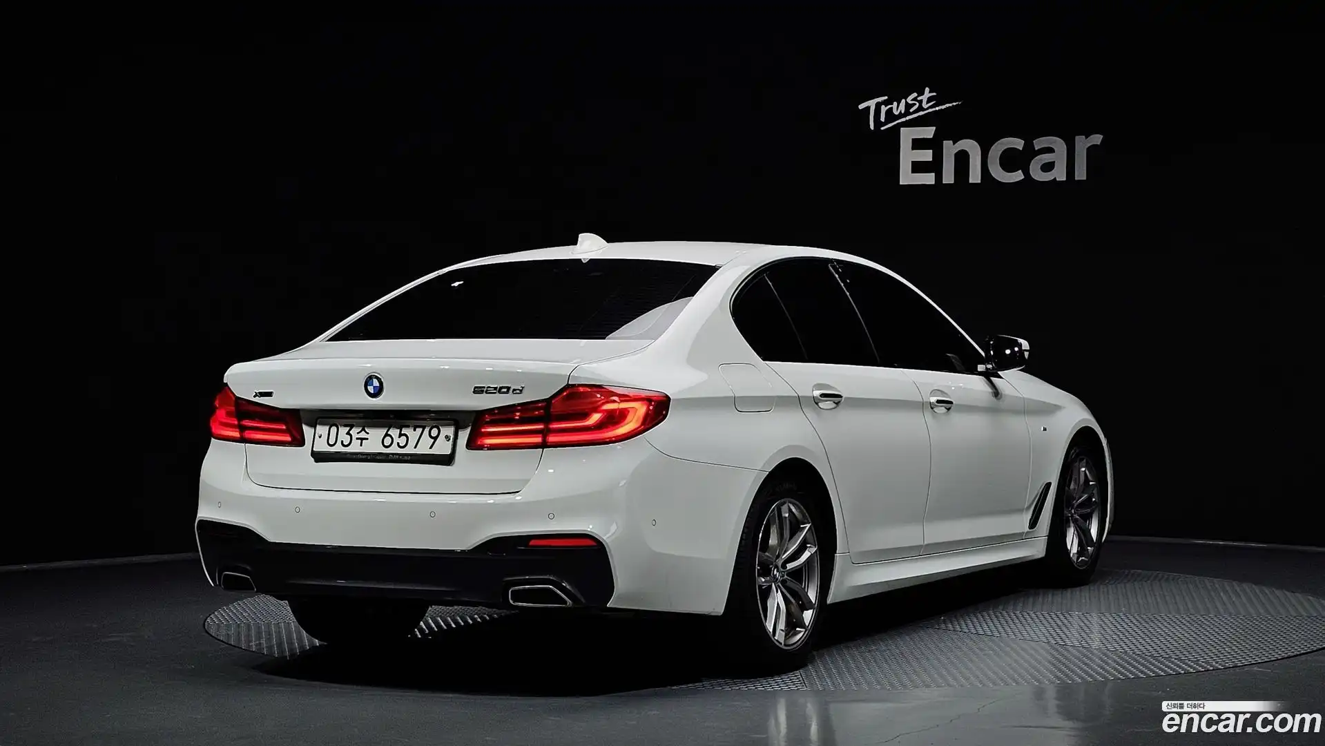 5-Series BMW 2017.8-OUTER-002