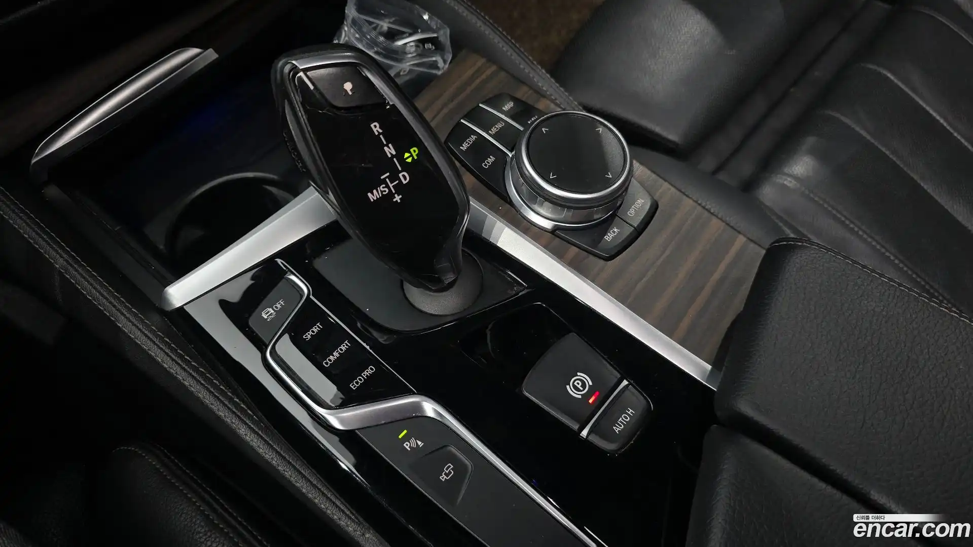 5-Series BMW 2017.8-INNER-009