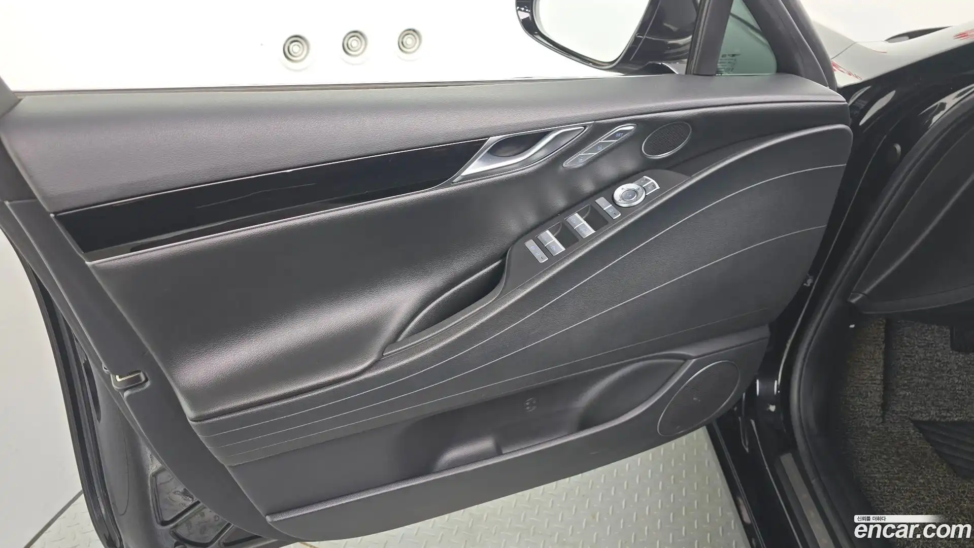 G80 Genesis 2021.2-INNER-034