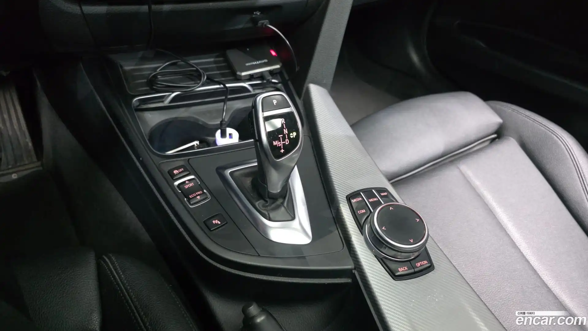 3-Series BMW 2018.11-INNER-009