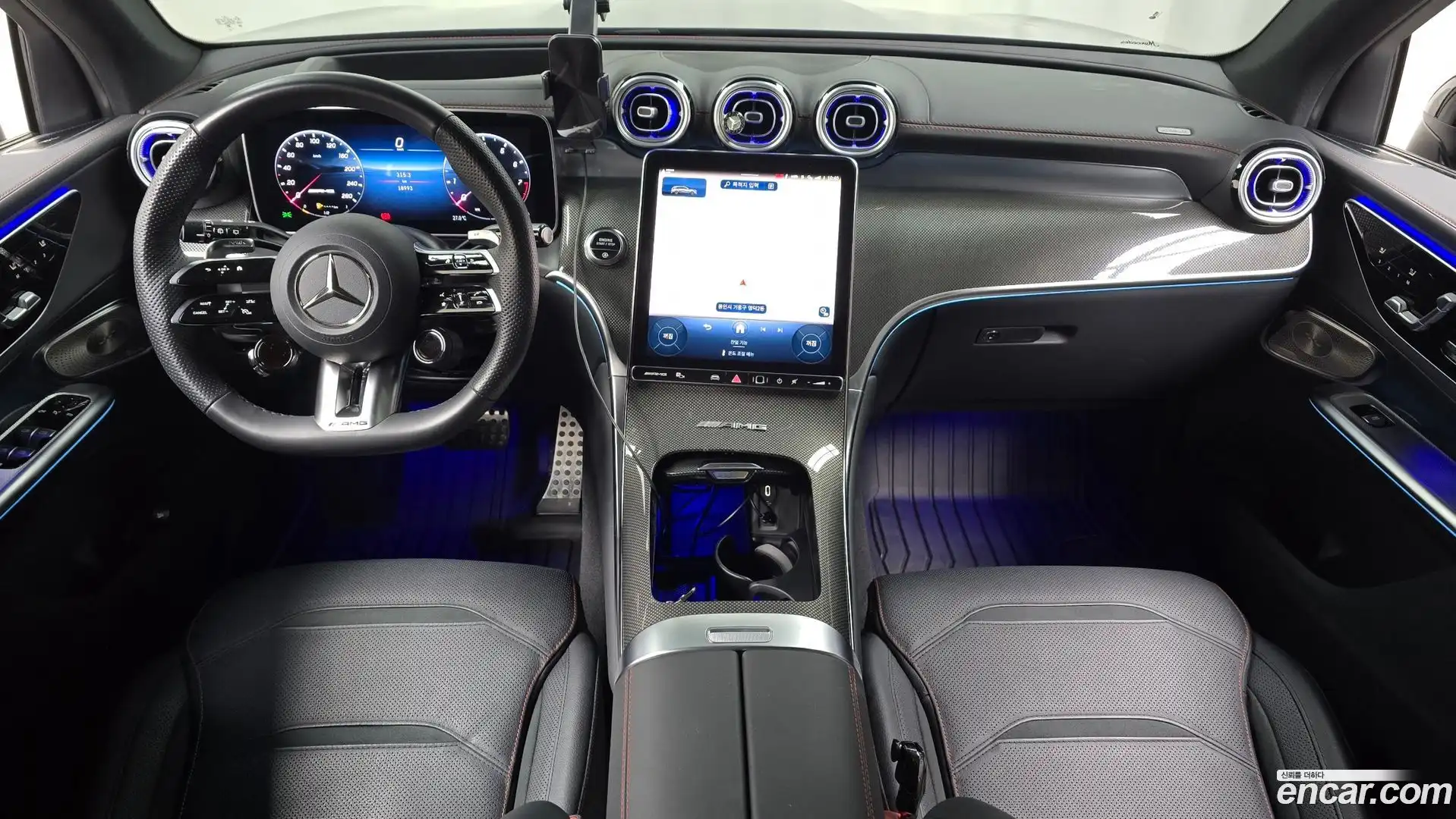GLC-Class Mercedes-Benz 2025.8-INNER-007