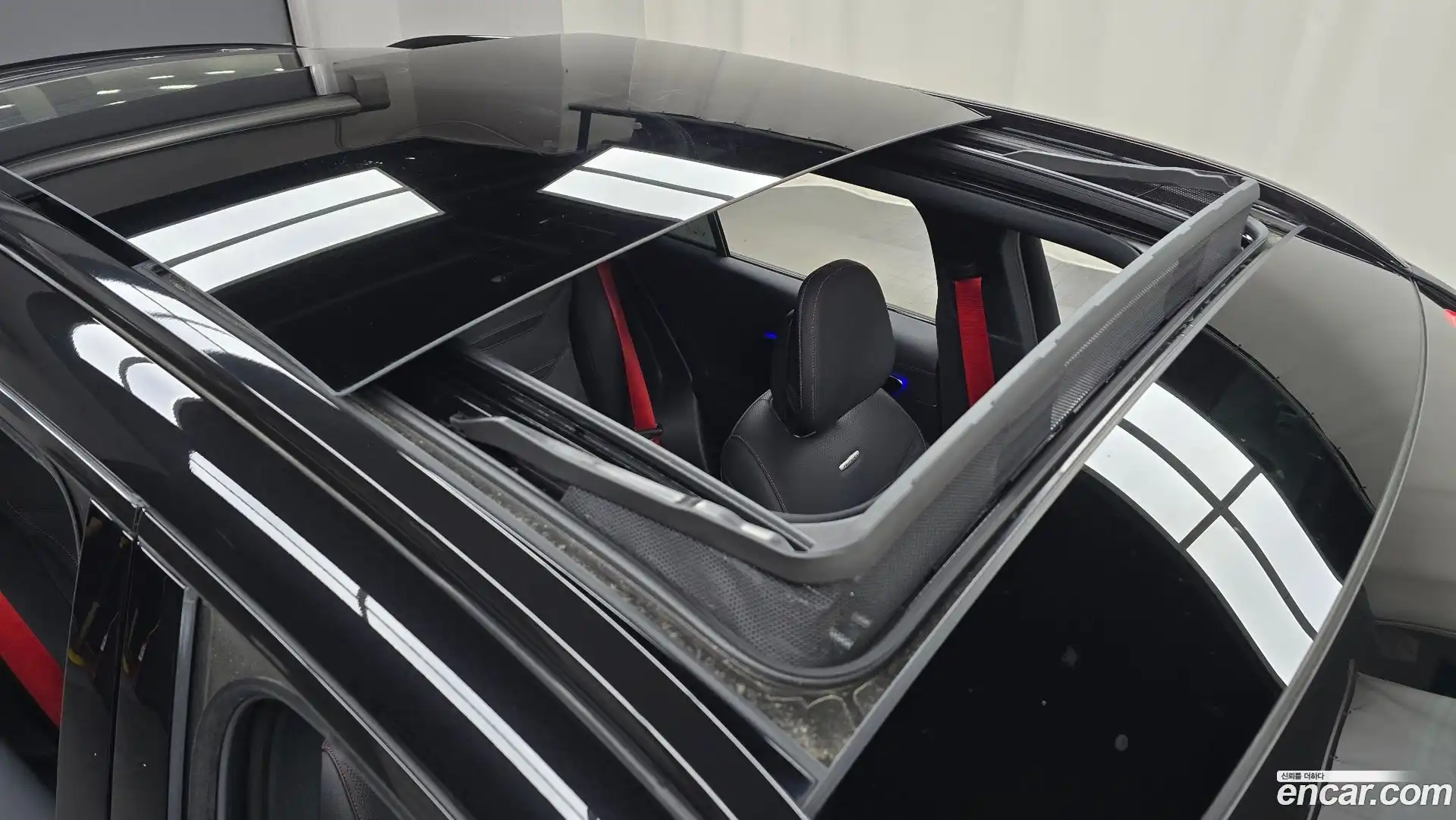 GLC-Class Mercedes-Benz 2025.8-OPTION-023