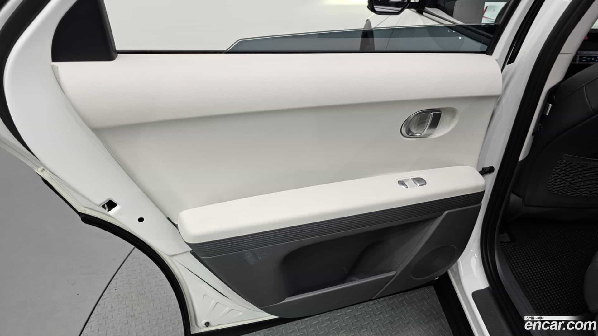 Ioniq5 Hyundai 2021.11-INNER-035