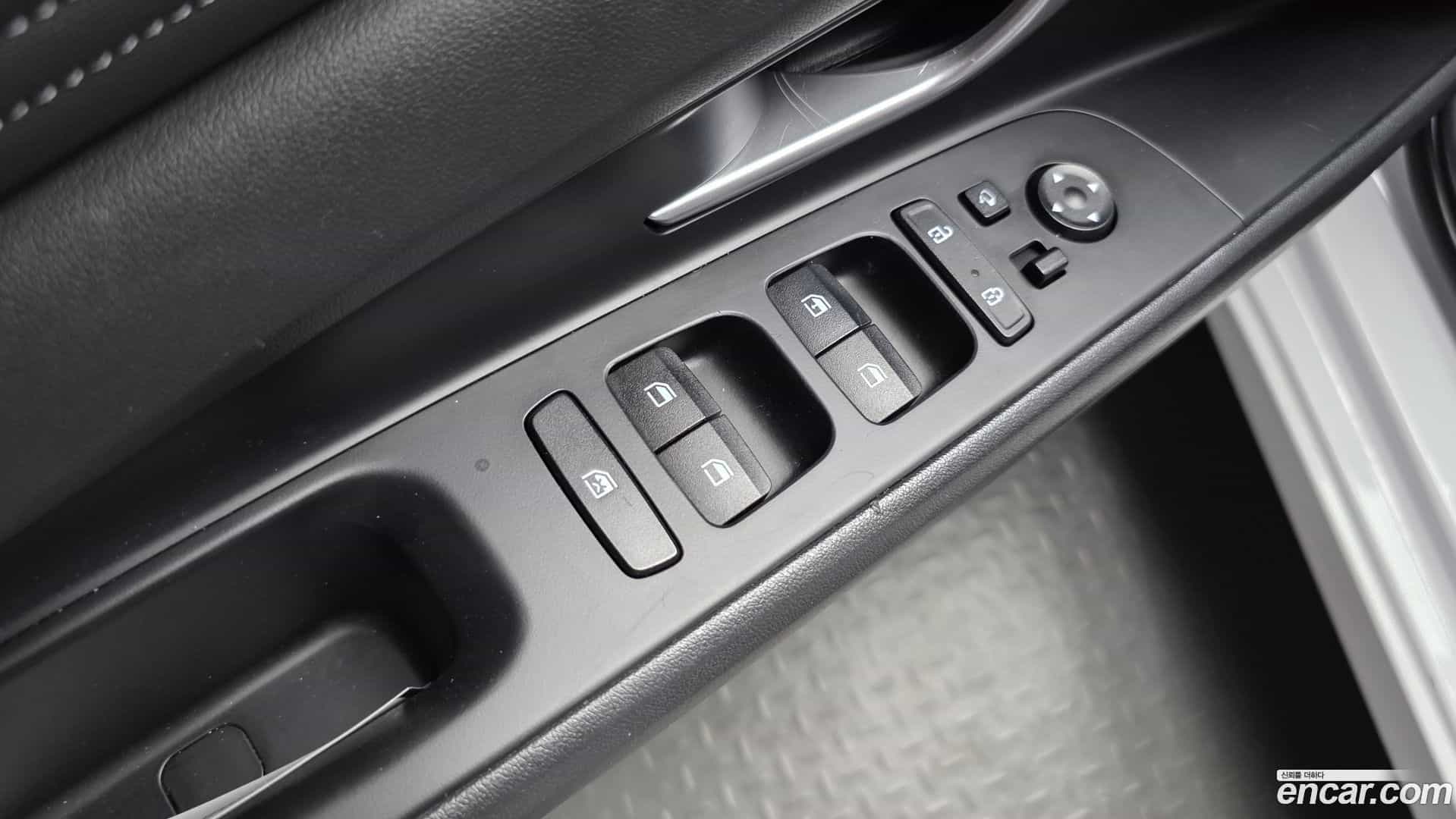 AVANTE Hyundai 2021.6-OPTION-017