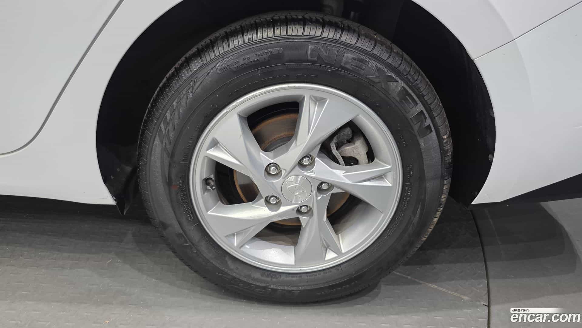 AVANTE Hyundai 2021.6-OUTER-031