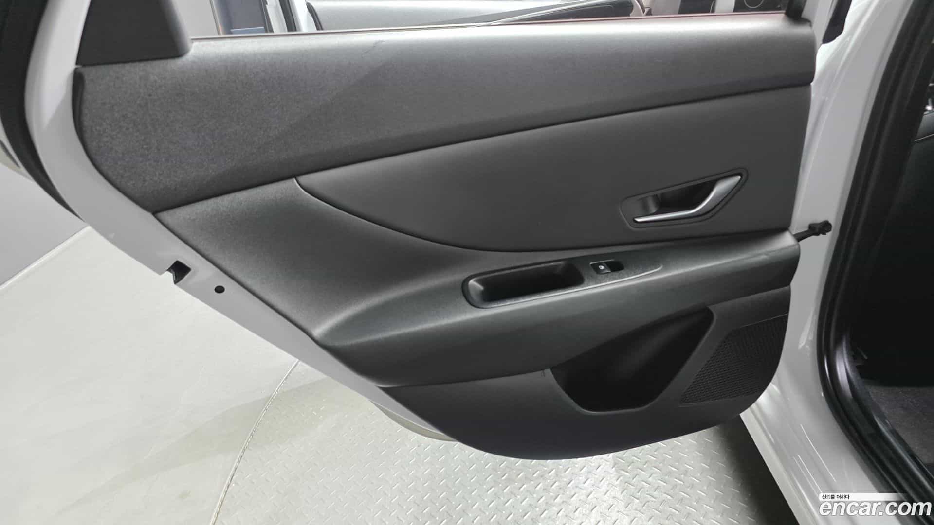 AVANTE Hyundai 2021.6-INNER-035