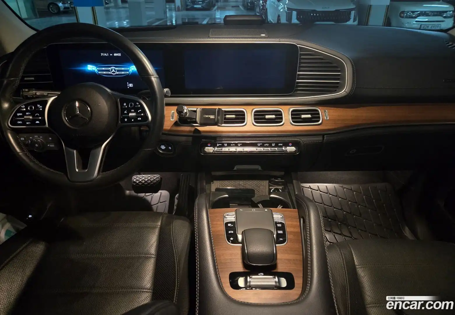 GLE-Class Mercedes-Benz 2020.5-INNER-009