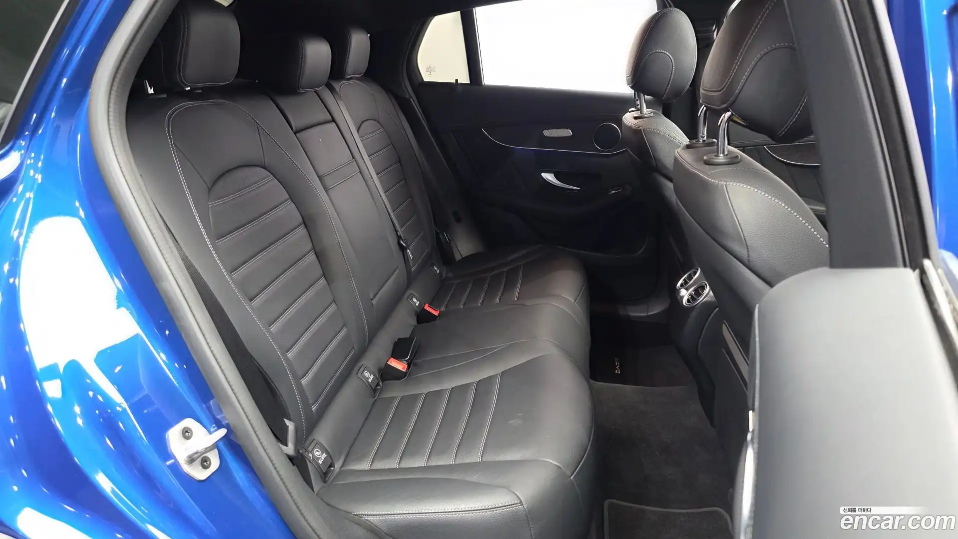 GLC-Class Mercedes-Benz 2023.1-OPTION-015