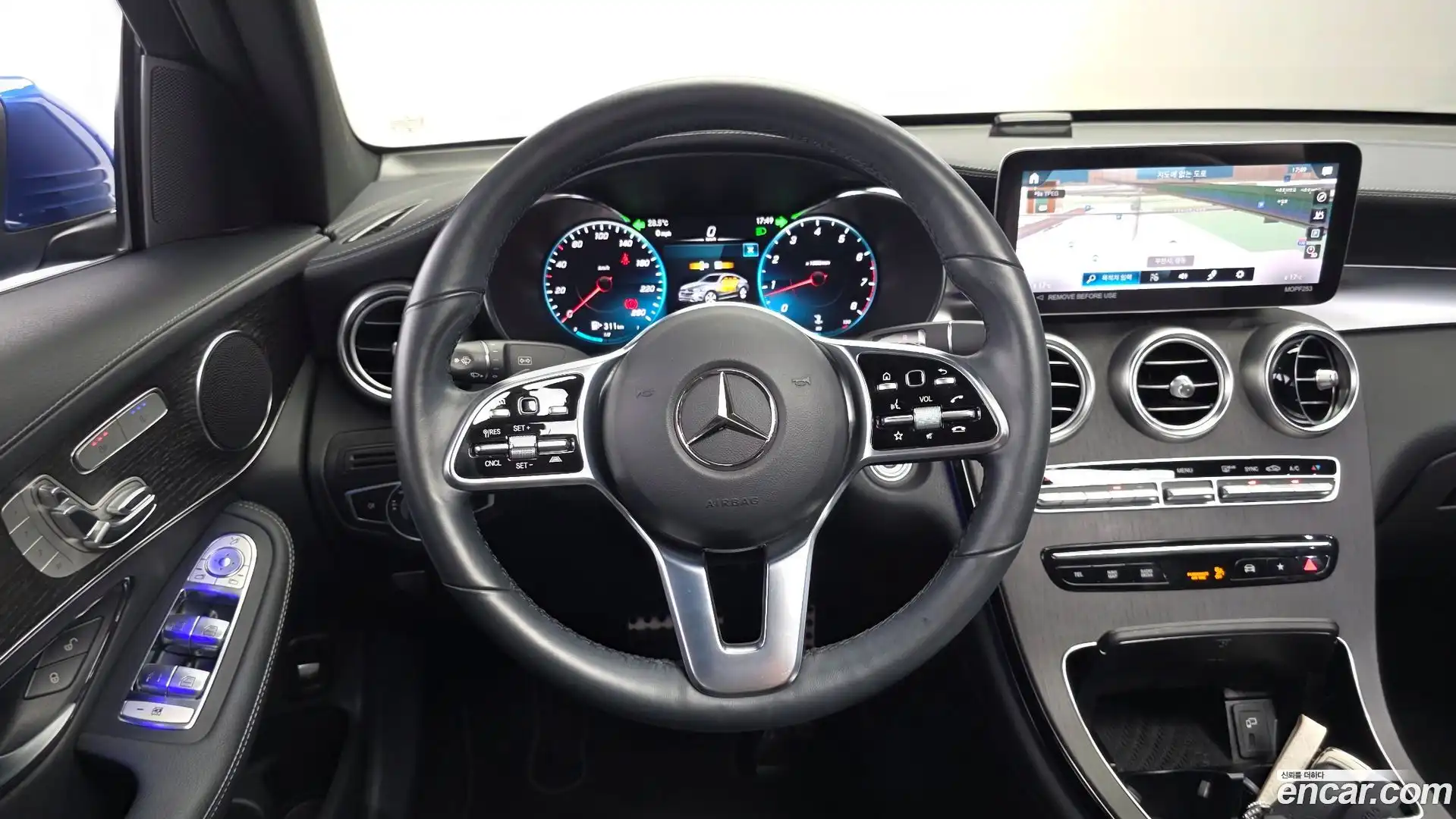 GLC-Class Mercedes-Benz 2023.1-OPTION-017