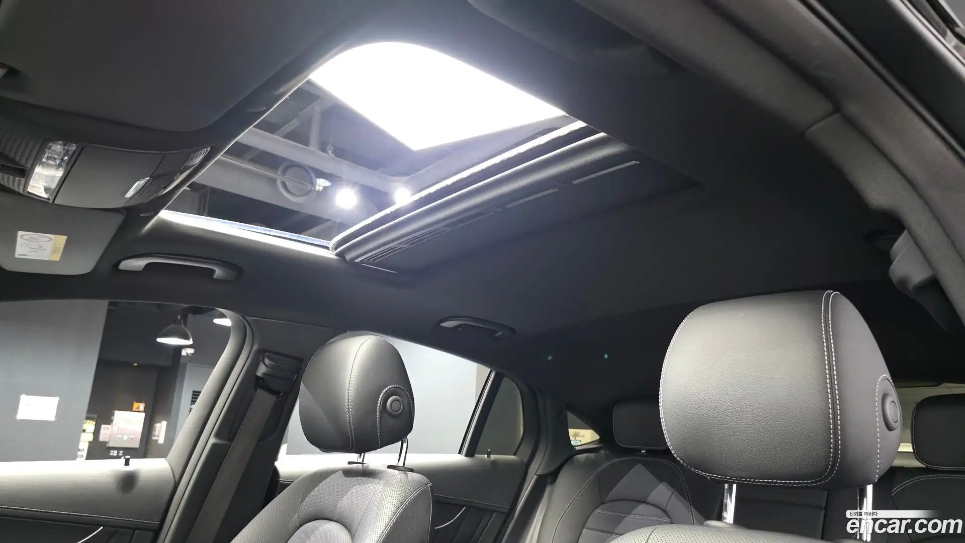GLC-Class Mercedes-Benz 2023.1-OPTION-021