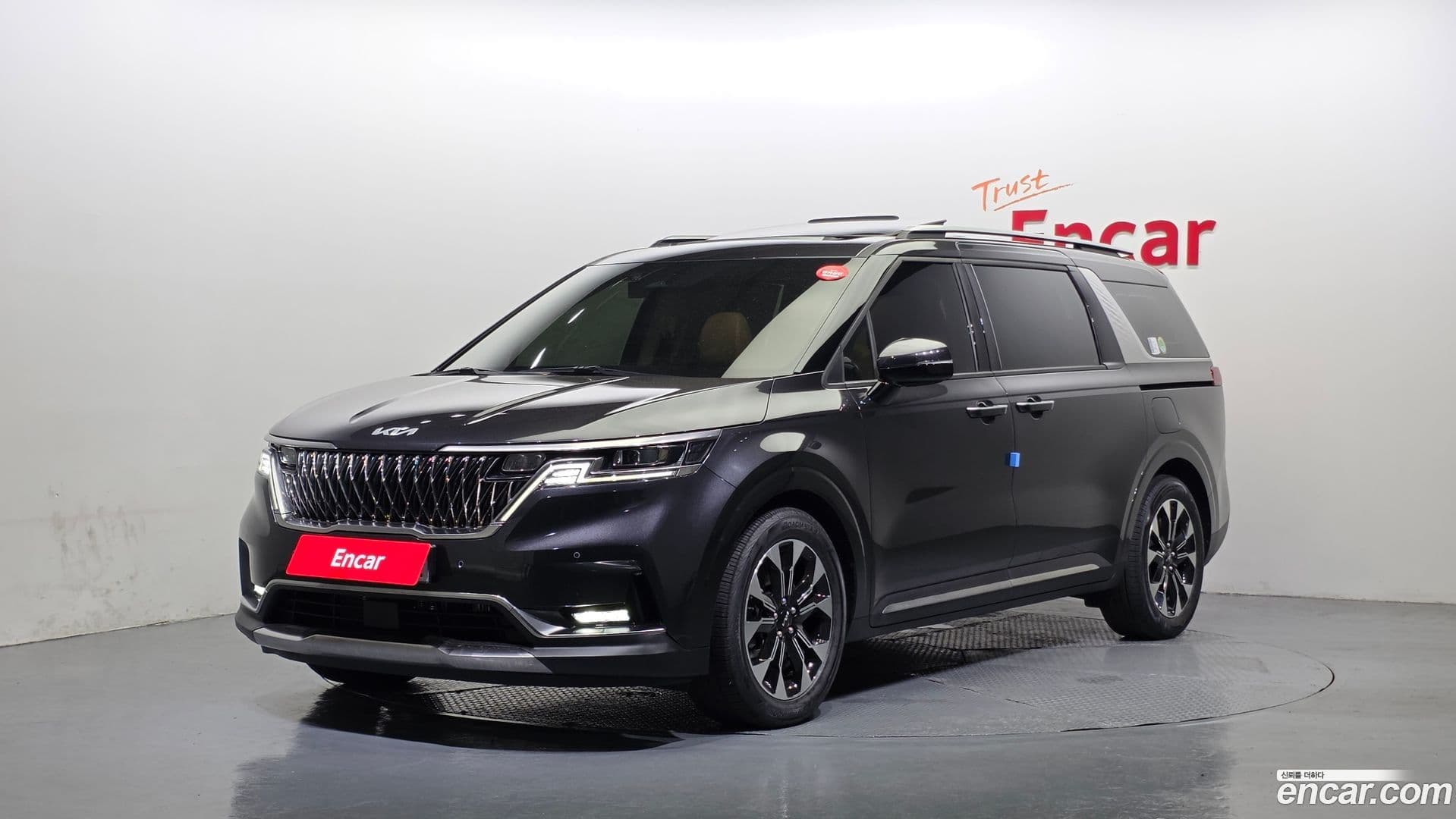 Main__Slider__Photo:Canival Kia 2022.4-0