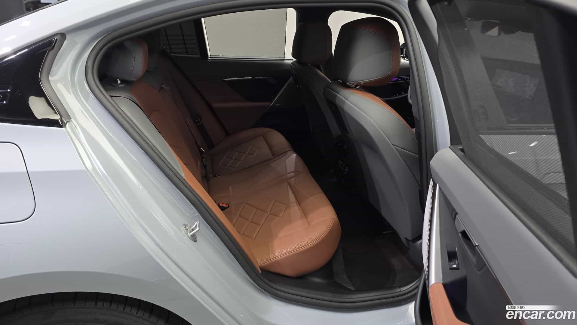 5-Series BMW 2025.3-OPTION-015