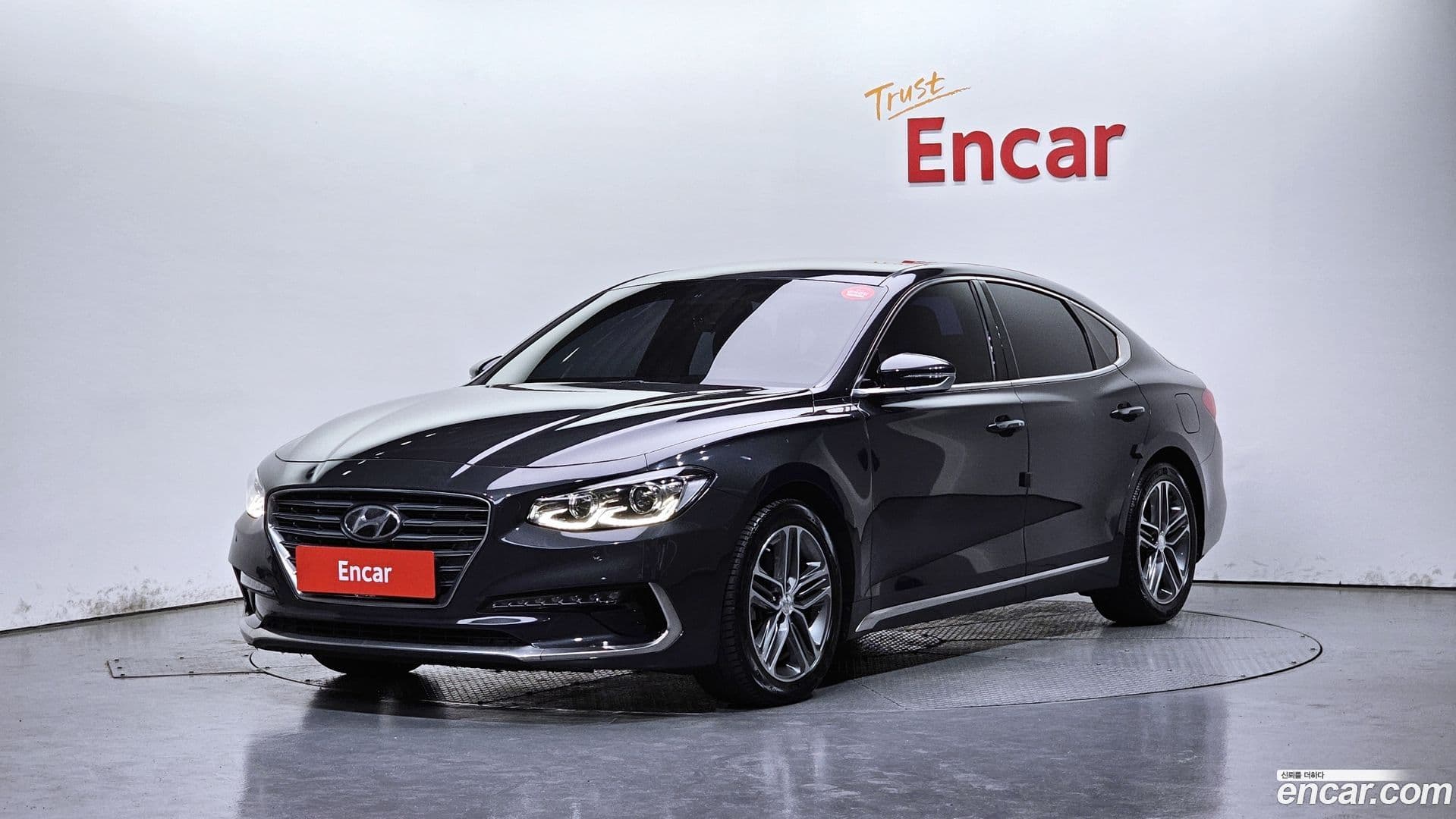 Main__Slider__Photo:Grandeur Hyundai 2017.0-0