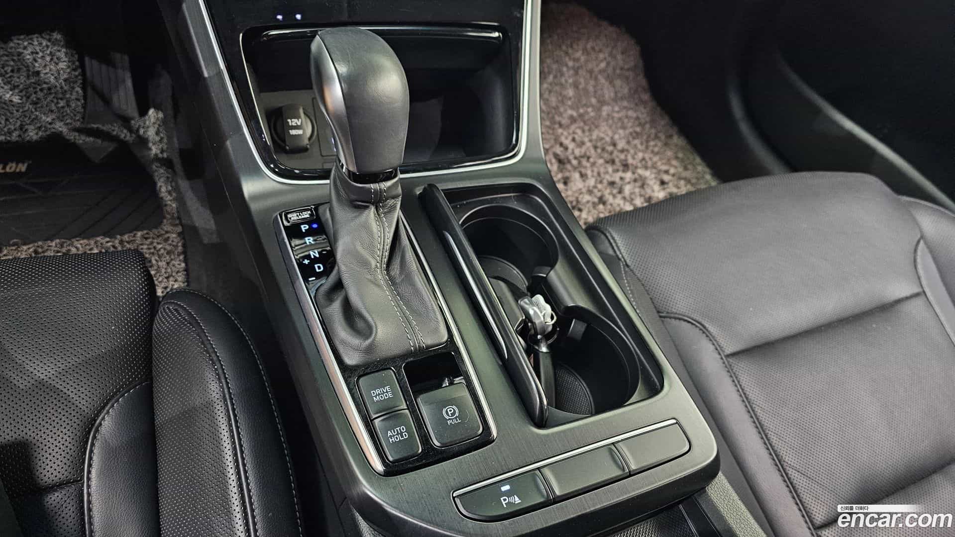 Grandeur Hyundai 2017.0-INNER-009