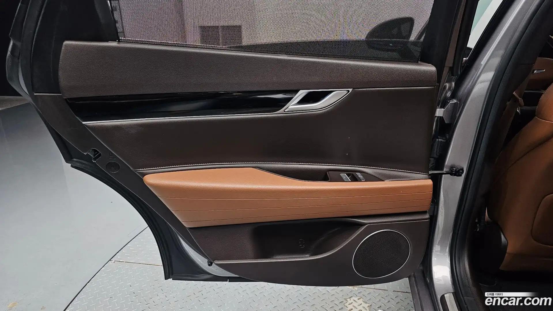 G80 Genesis 2022.7-INNER-035