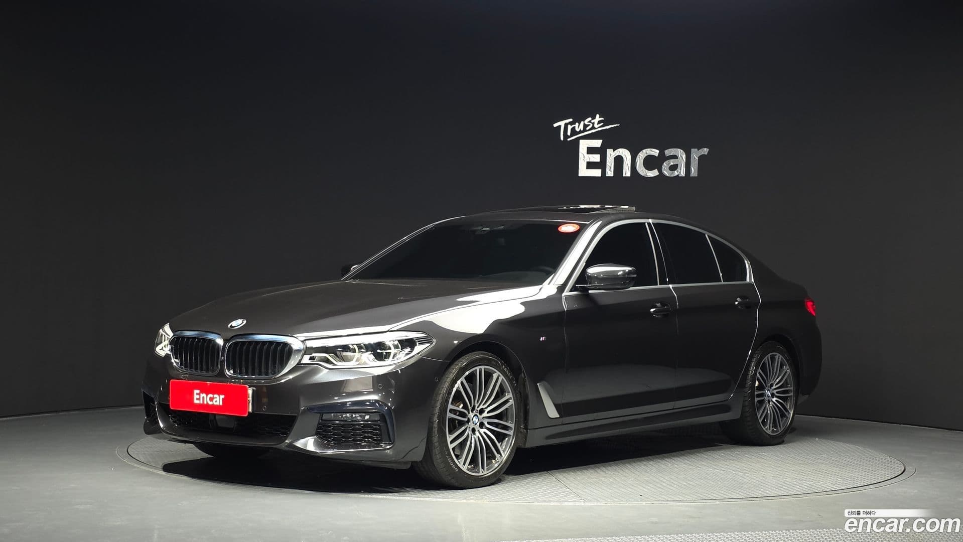 Main__Slider__Photo:5-Series BMW 2019.11-0