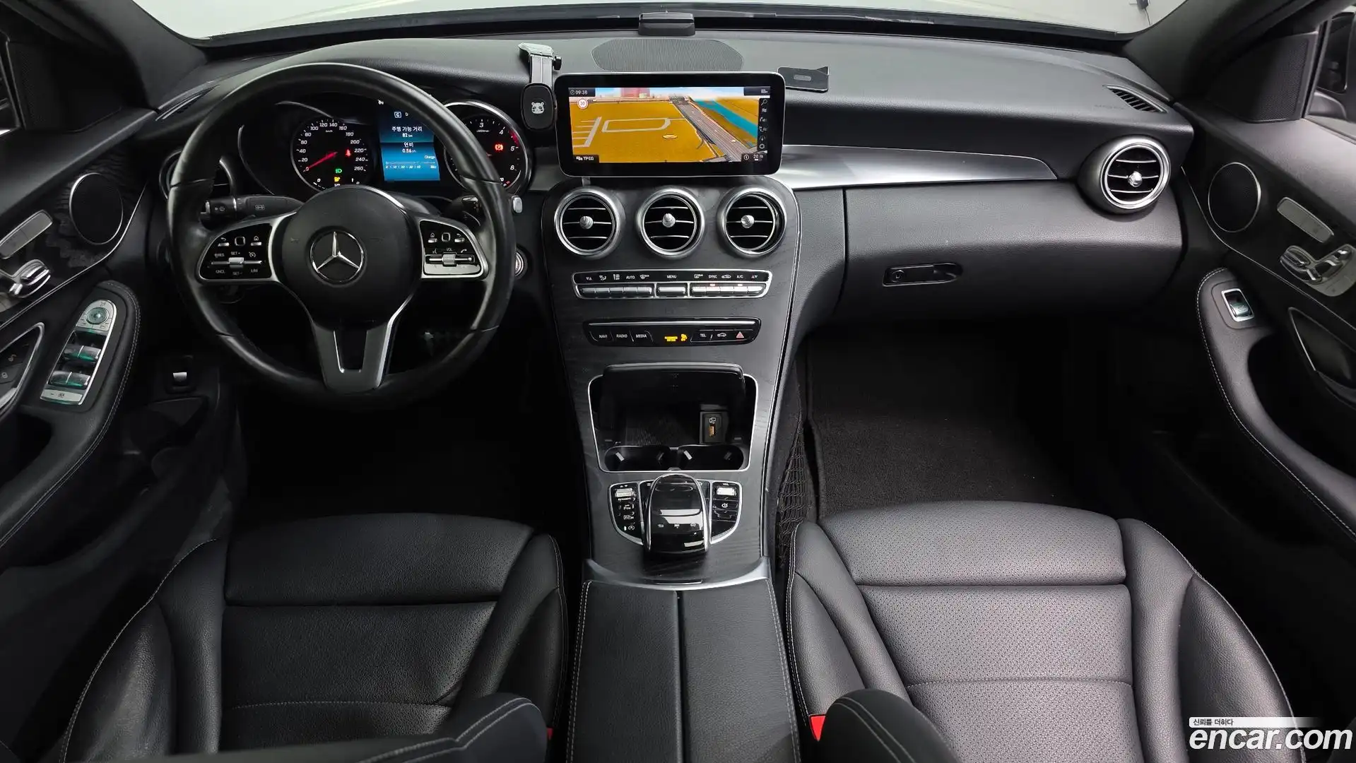 C-Class Mercedes-Benz 2019.3-INNER-007