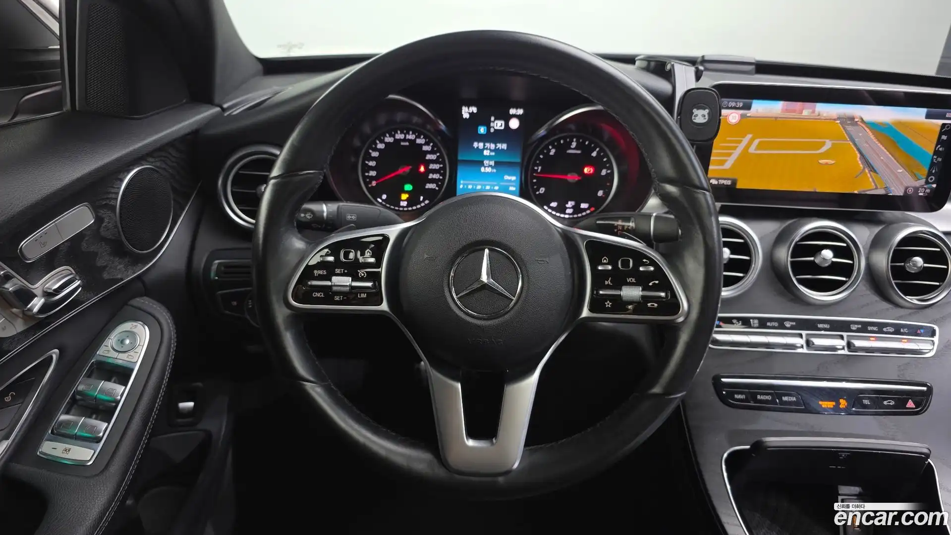 C-Class Mercedes-Benz 2019.3-OPTION-017