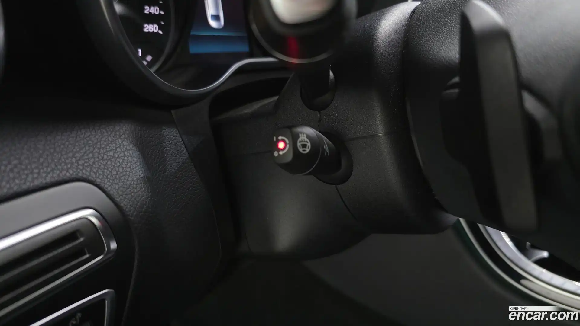C-Class Mercedes-Benz 2019.3-OPTION-021