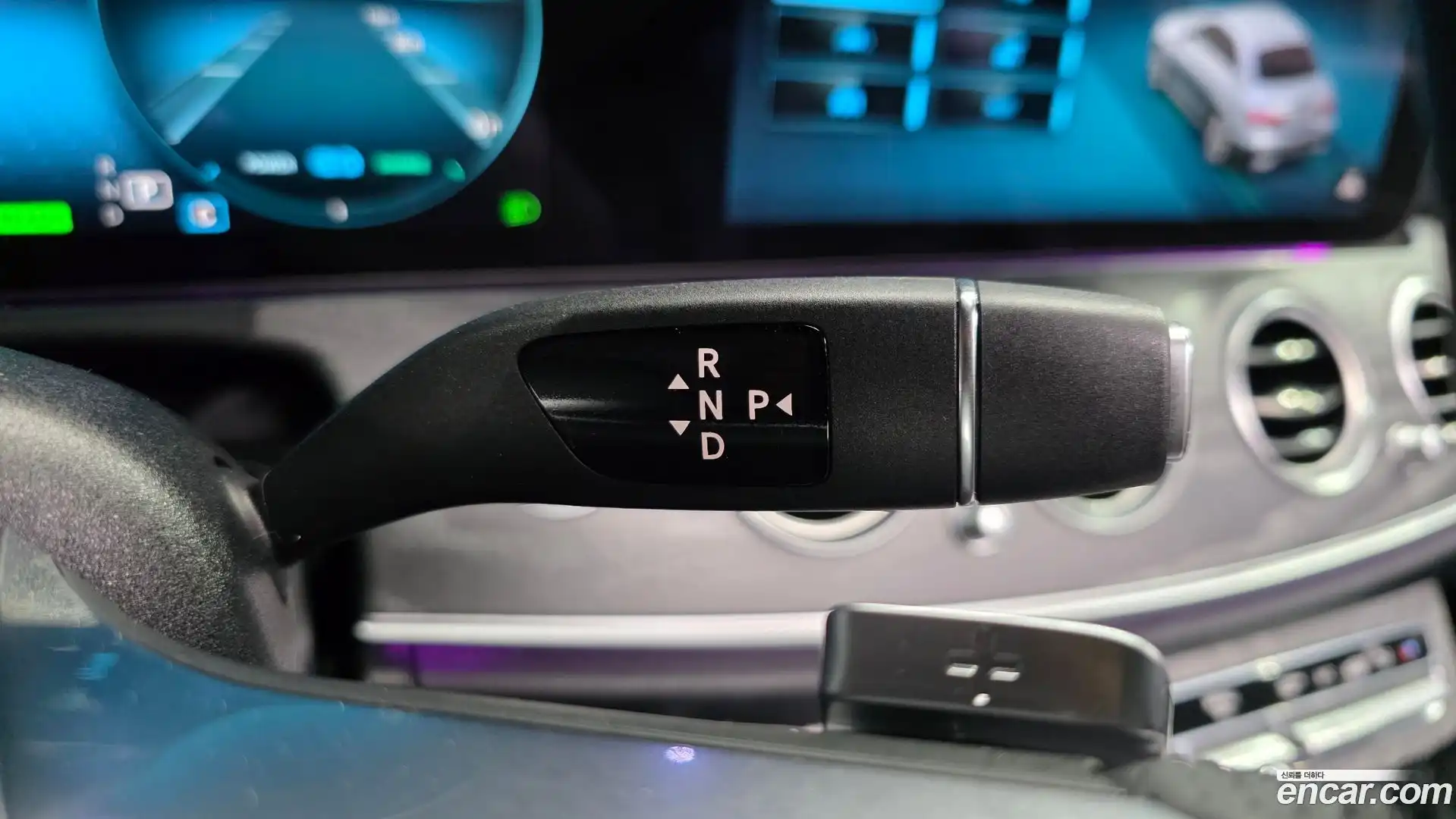 E-Class Mercedes-Benz 2022.1-INNER-009