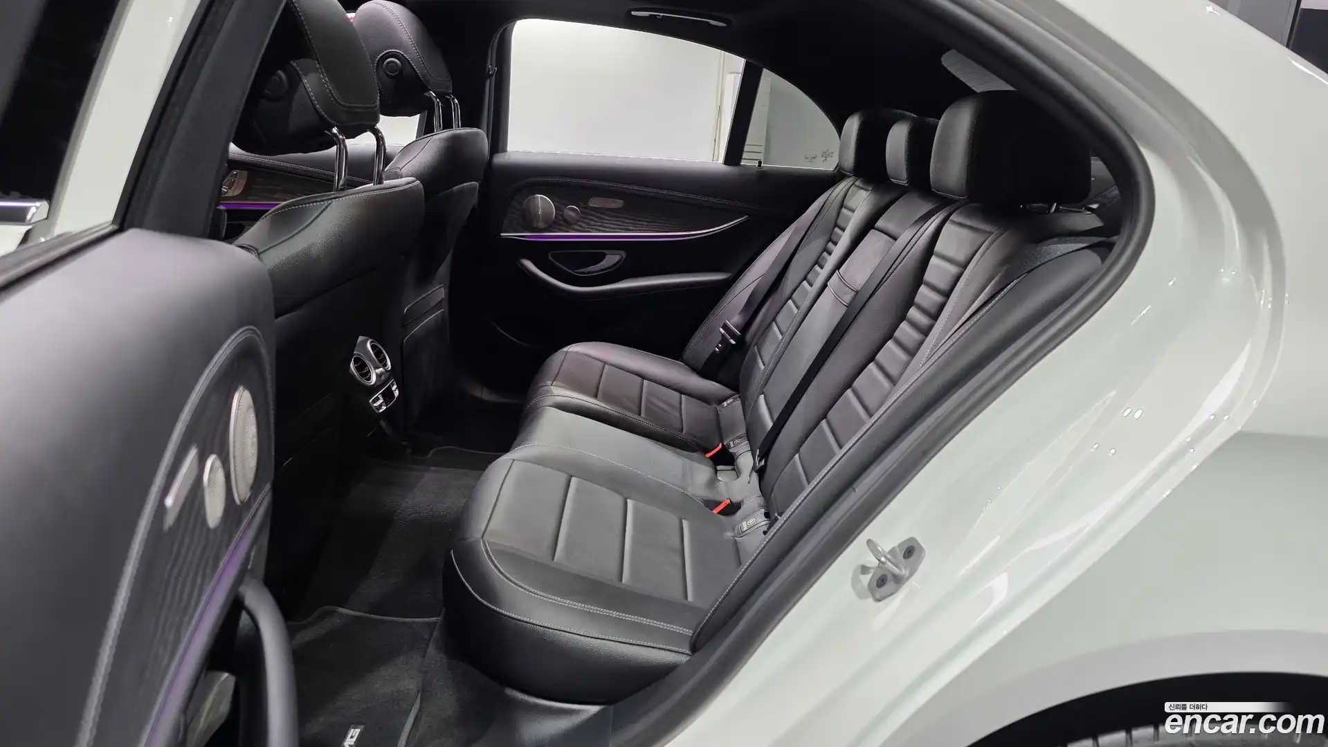 E-Class Mercedes-Benz 2022.1-OPTION-015