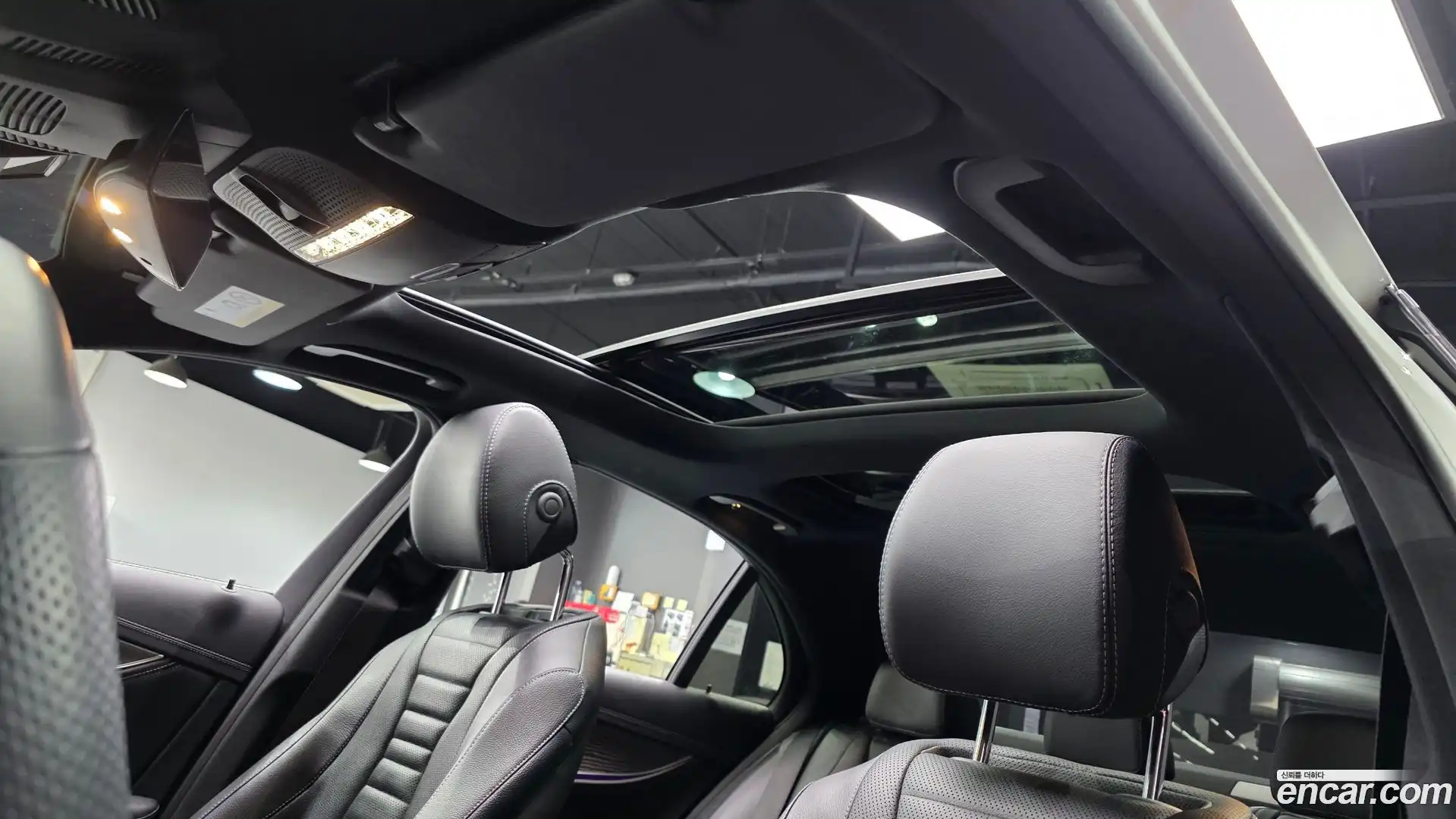E-Class Mercedes-Benz 2022.1-OPTION-024