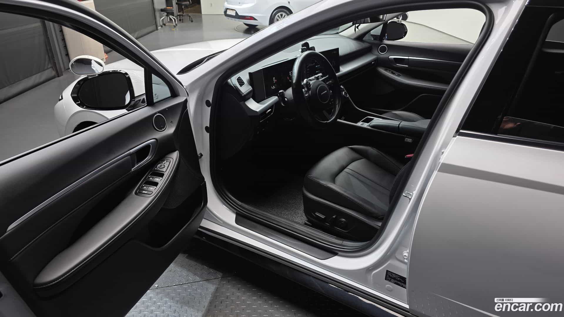 Sonata Hyundai 2025.1-INNER-010