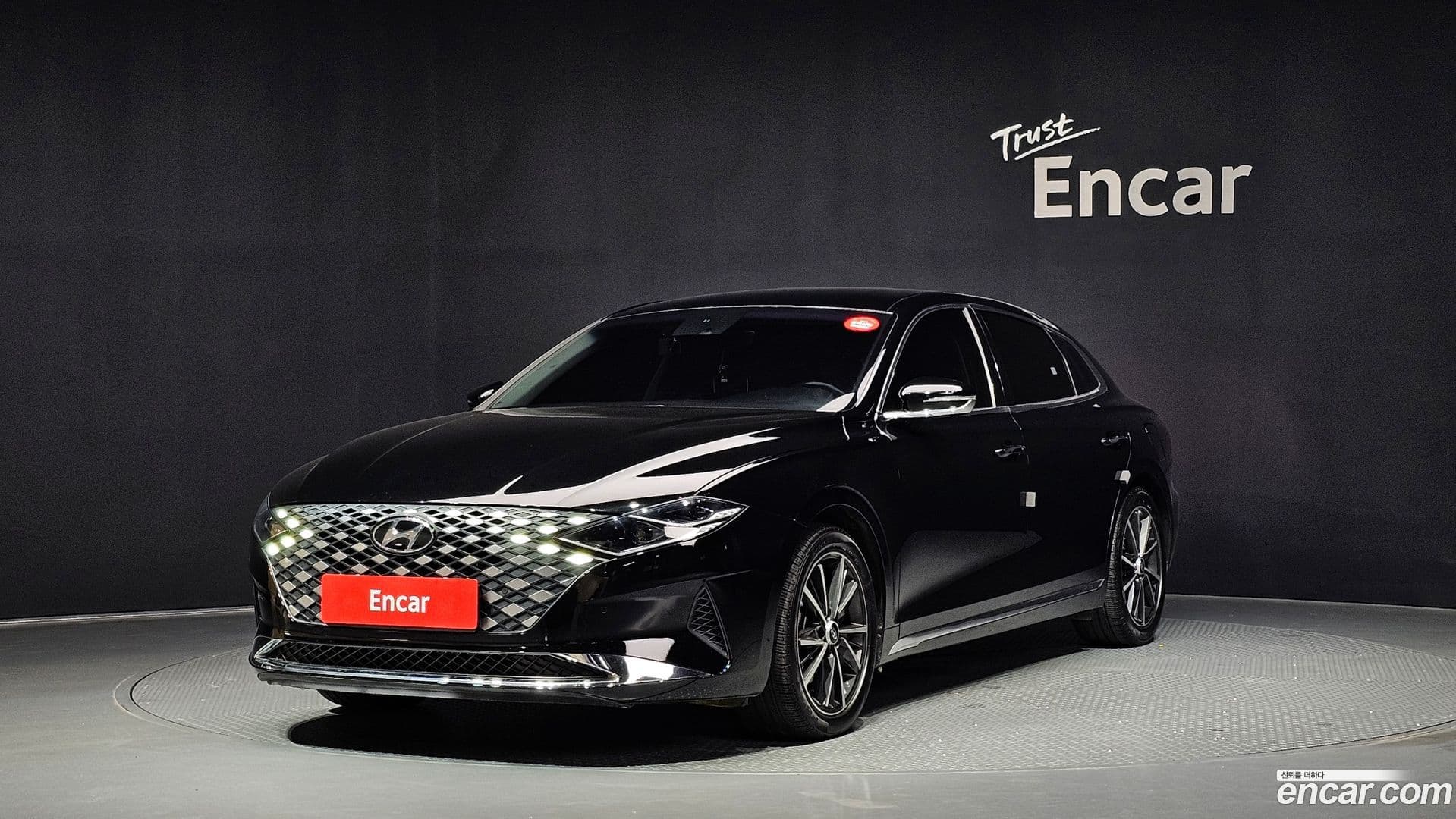 Main__Slider__Photo:Grandeur Hyundai 2020.5-0