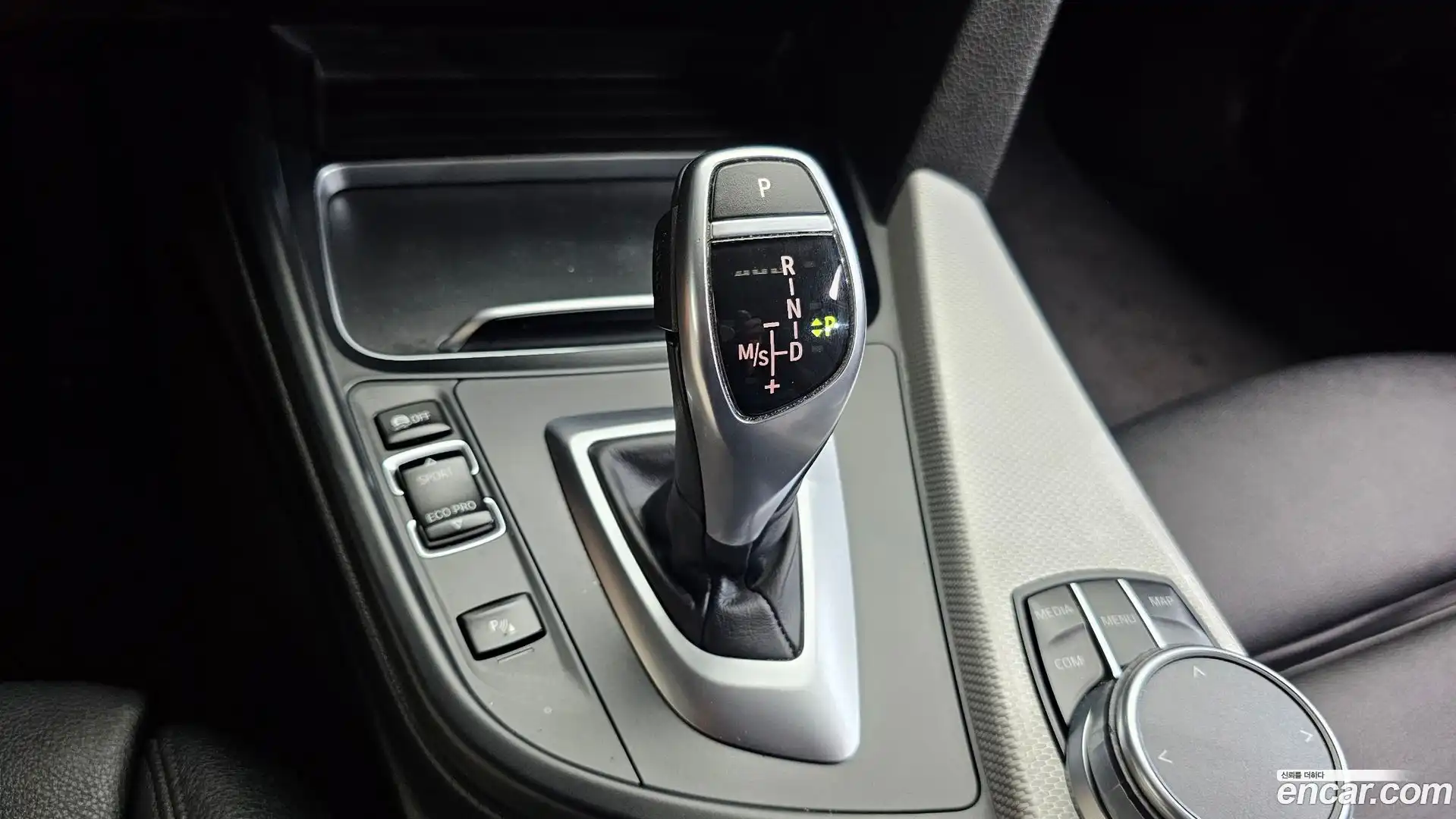 3-Series BMW 2018.1-INNER-009