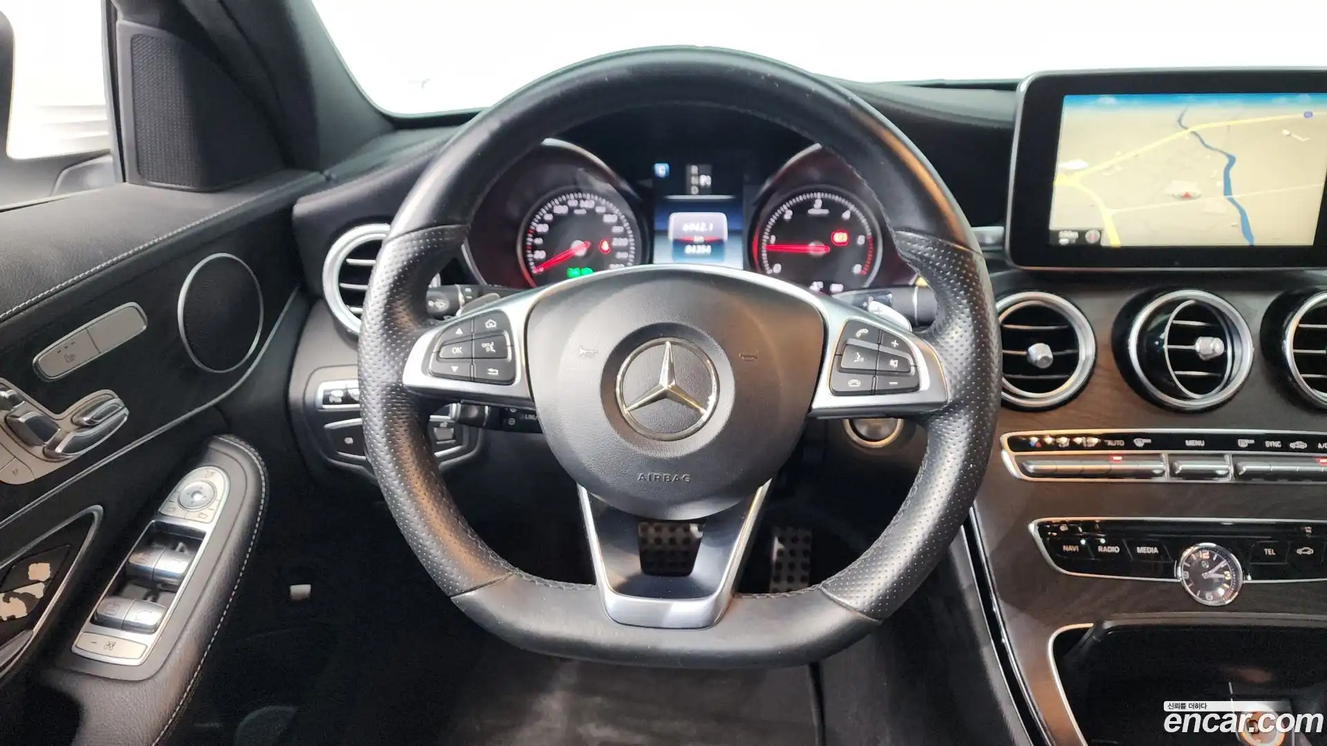 C-Class Mercedes-Benz 2015.8-OPTION-017
