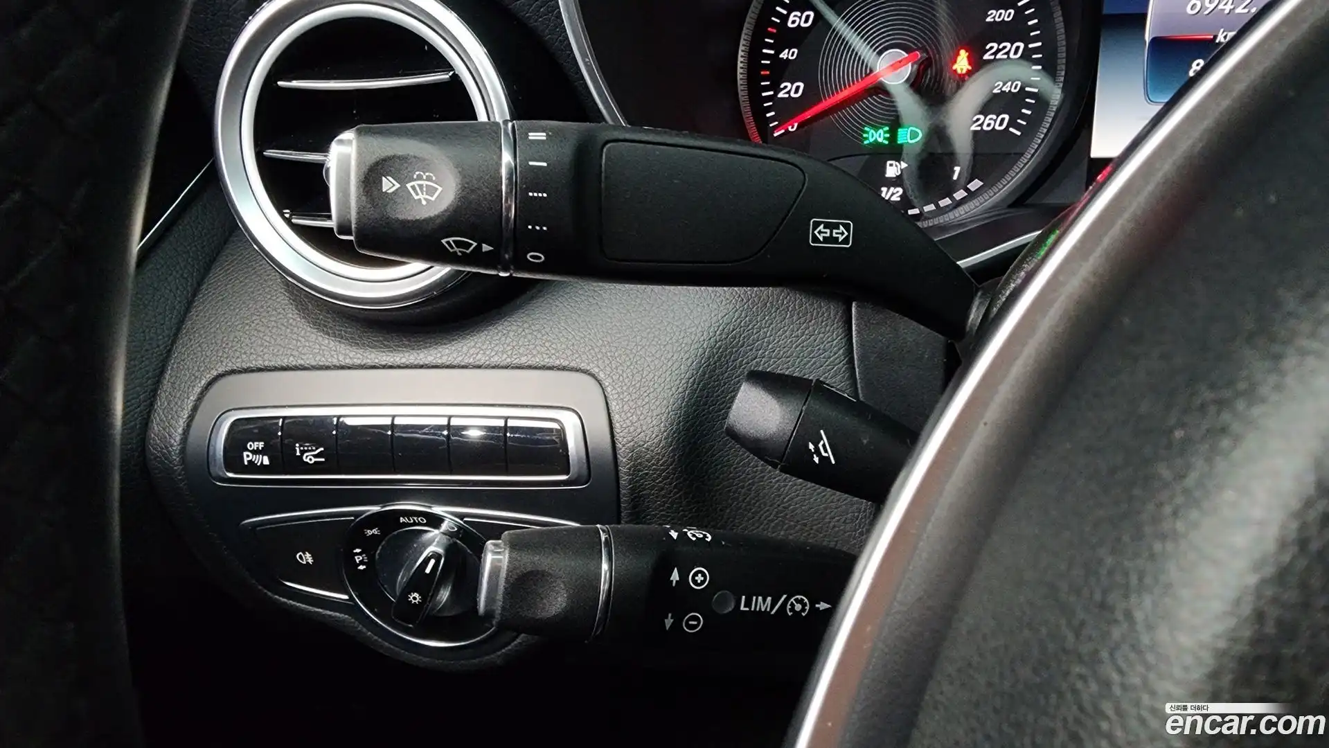 C-Class Mercedes-Benz 2015.8-OPTION-019