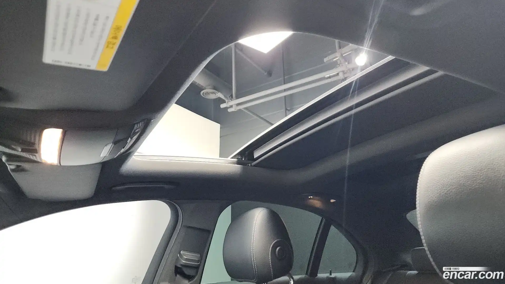 C-Class Mercedes-Benz 2015.8-OPTION-023