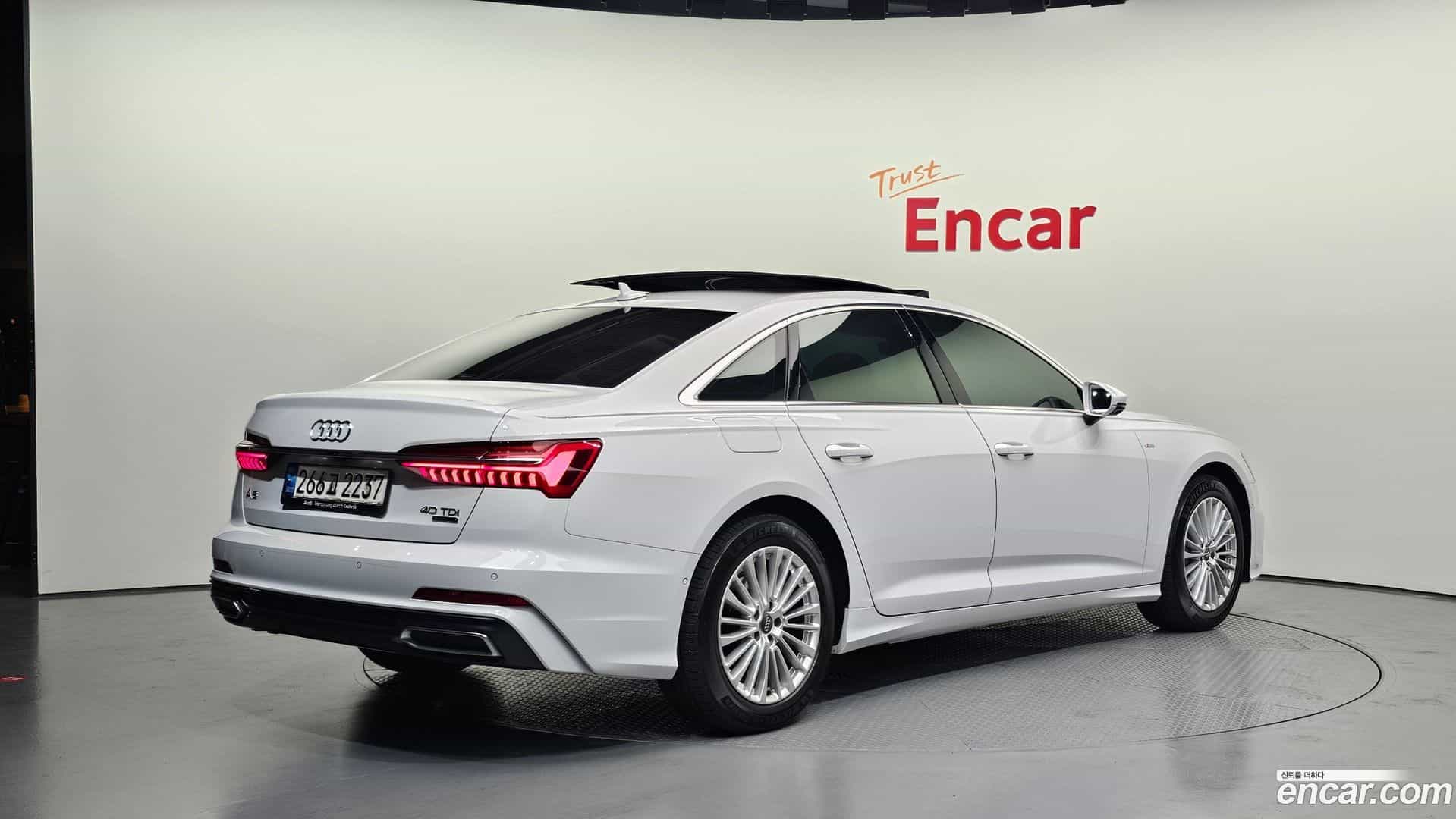 A6 Audi 2020.10-OUTER-002