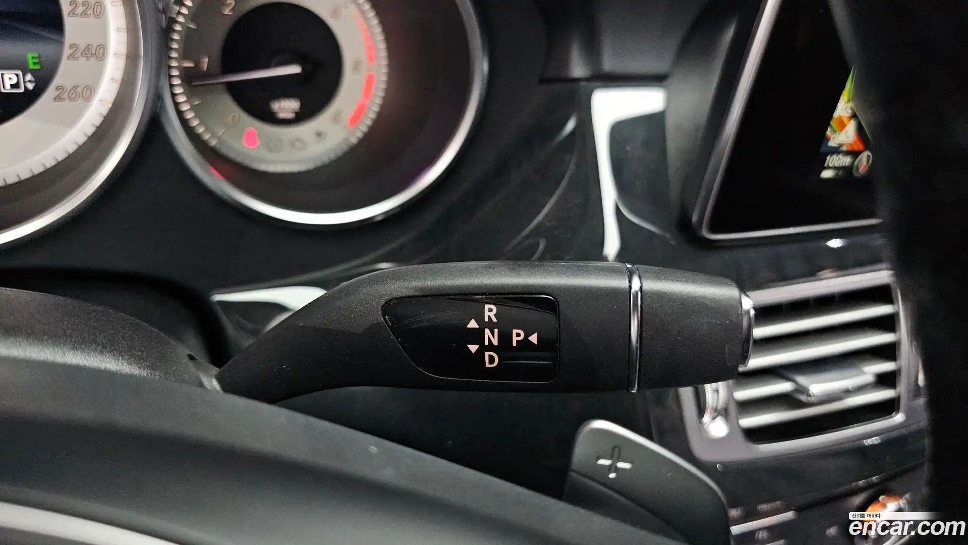 CLS-Class Mercedes-Benz 2015.10-INNER-009