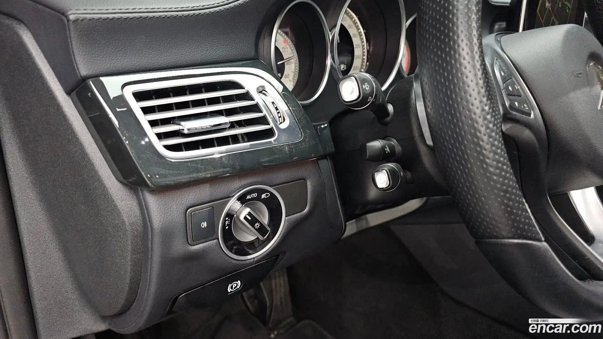CLS-Class Mercedes-Benz 2015.10-OPTION-042