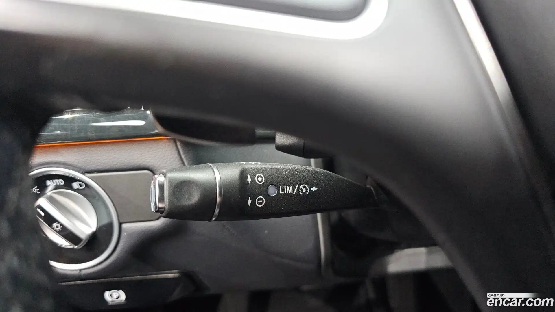 CLS-Class Mercedes-Benz 2015.10-OPTION-046